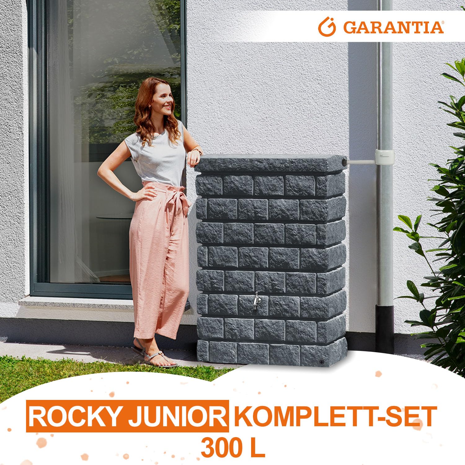 GARANTIA Rocky Junior Regentonne Wandtank Komplett-Set 300 Liter | Dark Granite inkl Chrom-Auslaufhahn und Fallrohranschluss Steinoptik für den Garten dekorativ an der Hauswand für Regenwasser