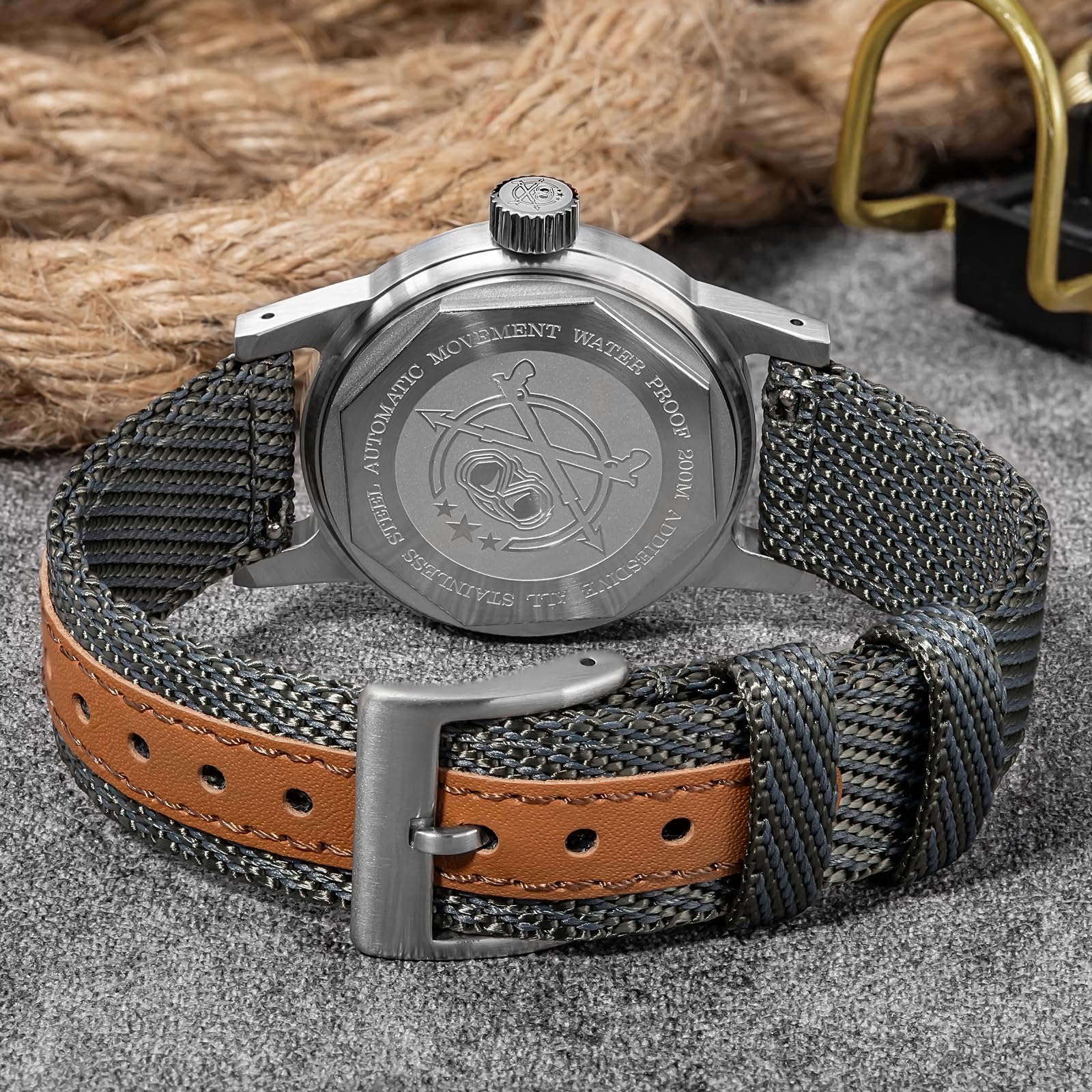 ADDIESDIVE 36 MM Vintage Orologi Militari Uomo Automatico 200 M Resistente all'Acqua NH35 Acciaio Sportivo Orologio da polso Cinturino in Nylon