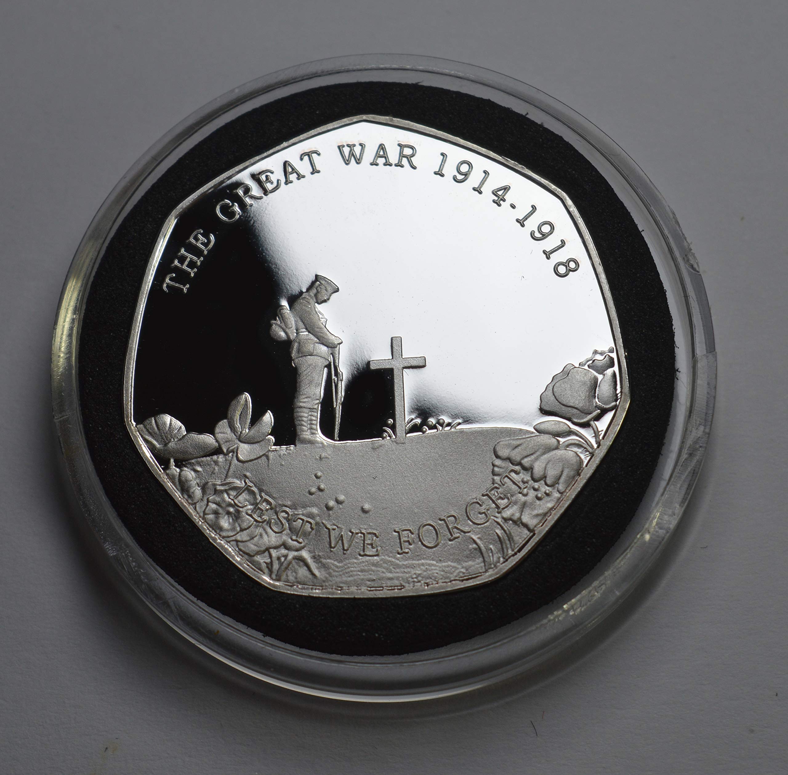 The Commemorative Coin Company Silver Ww1 Armistice Commemorative In Capsule. Lest We Forget, Remember The Fallen, The Great War 1914-1918, Remembrance