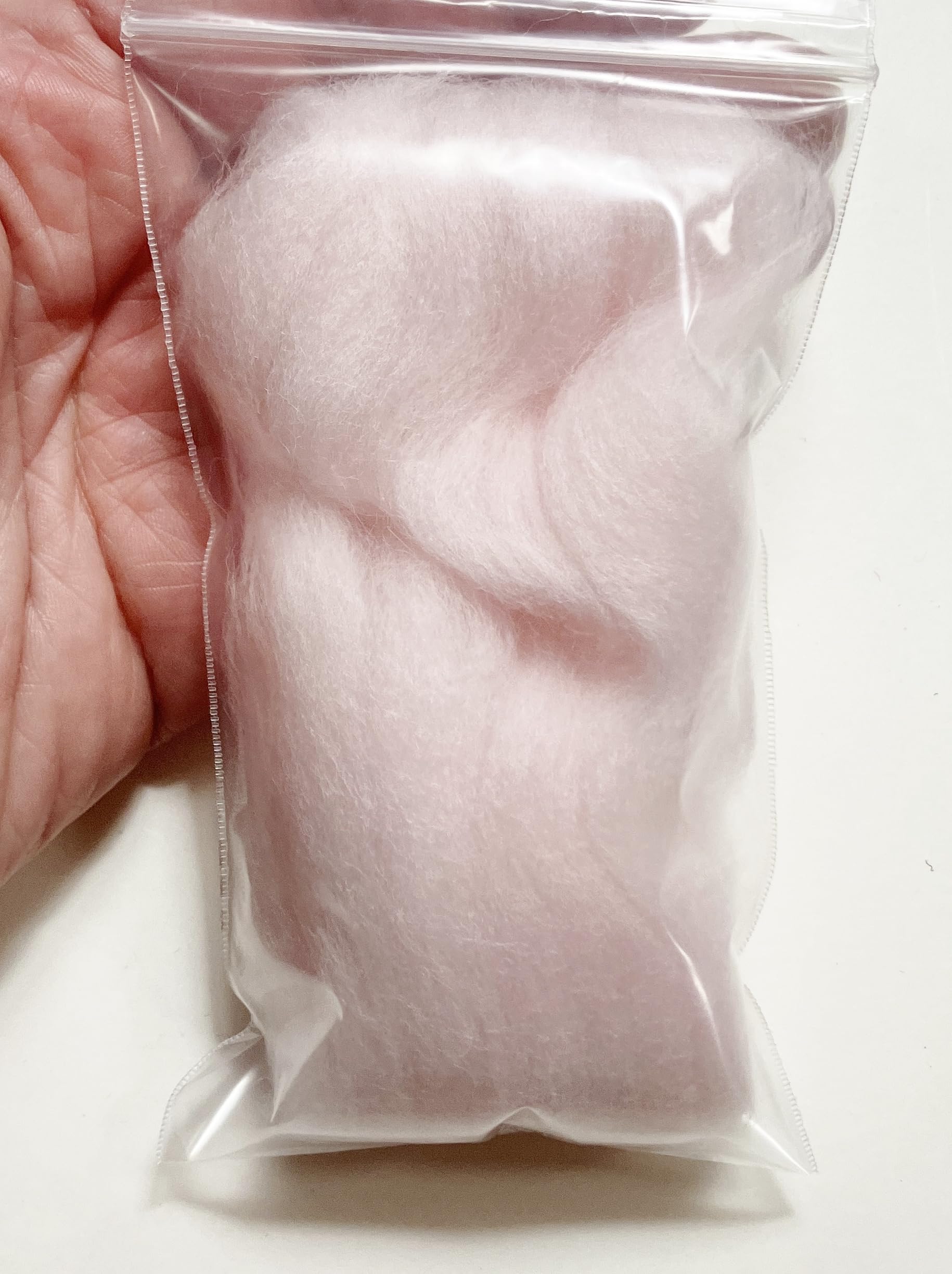 LM034-005 MOREZMORE Wool Roving for Needle Felting 5g Powder Pink Merino 100% Wool Fine Grade