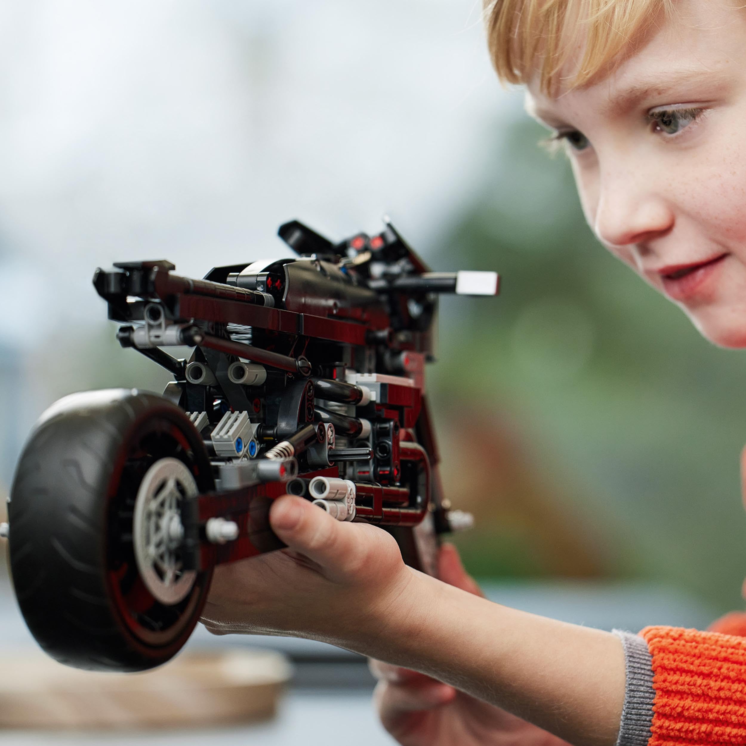 LEGO Technic The Batman: BATMOTO, Moto de Juguete de Construcción para Niños y Niñas de 9 Años o Más, Maqueta a Escala, Regalo de Superhéroes, Modelo de Película 2022 42155