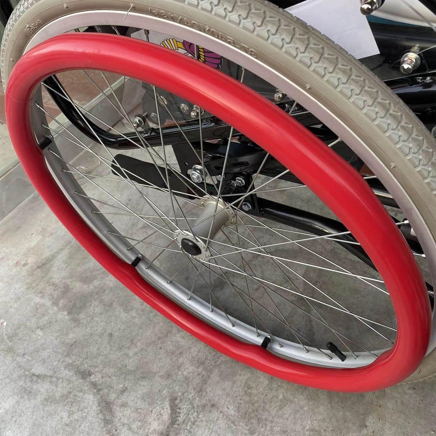 Housses silicone fauteuil roulant : sécurisez votre prise en main au quotidien