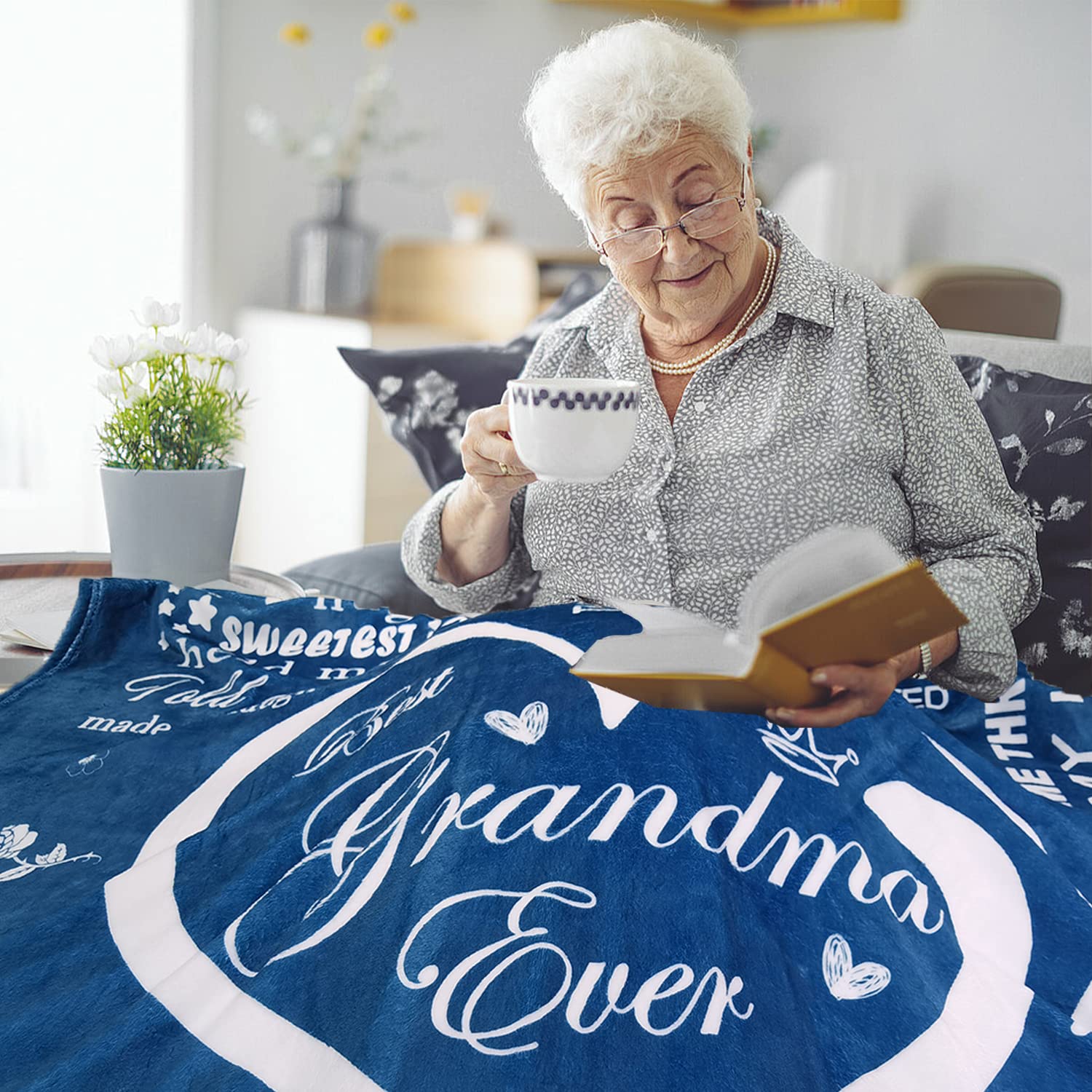 Grandma Birthday Blanket - Soft 60"x50" Fleece Throw Gift From Grandkids, White
