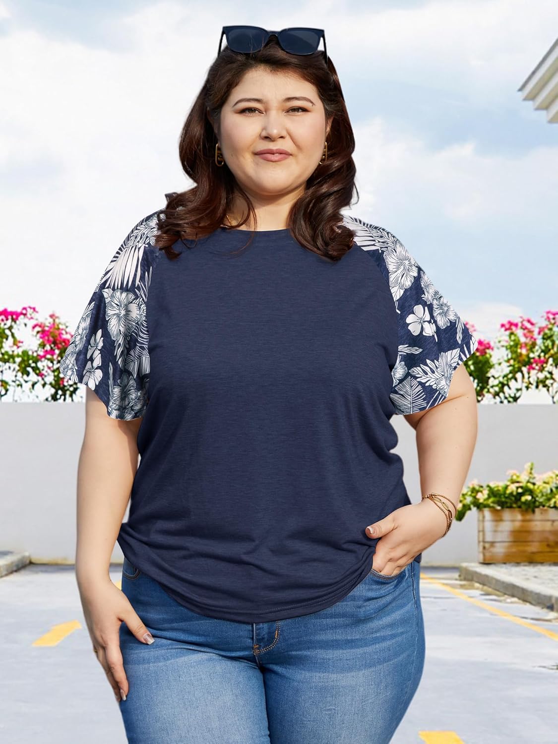 HDLTE Womens Plus Size Tops Floral Bell Sleeves Blouses Summer Crewneck Tunic Loose Casual T Shirts - Image 2