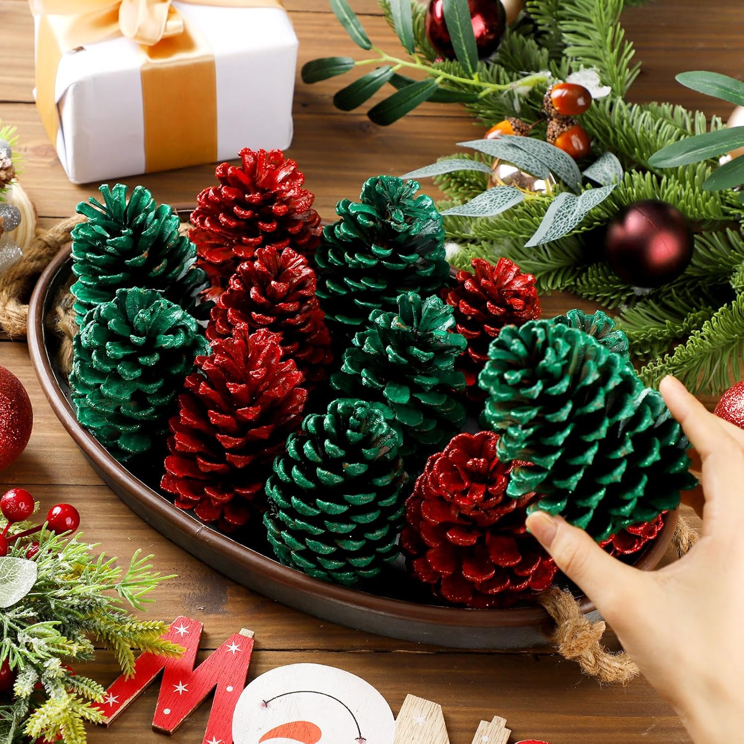 Janinka 24 Pcs Large Red Green Christmas Glitter Pine Cones 4 Inch Pine Cone Ornaments Artificial Christmas Pinecone Decorations for Xmas Tree Vase Fillers Garland Wreath DIY Craft