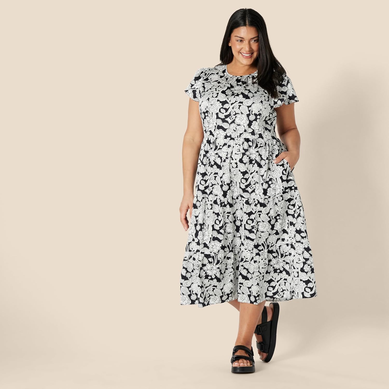 Amazon Essentials Women's Relaxed-Fit Cotton Sateen Crewneck Tiered Midi Dress - Image 6