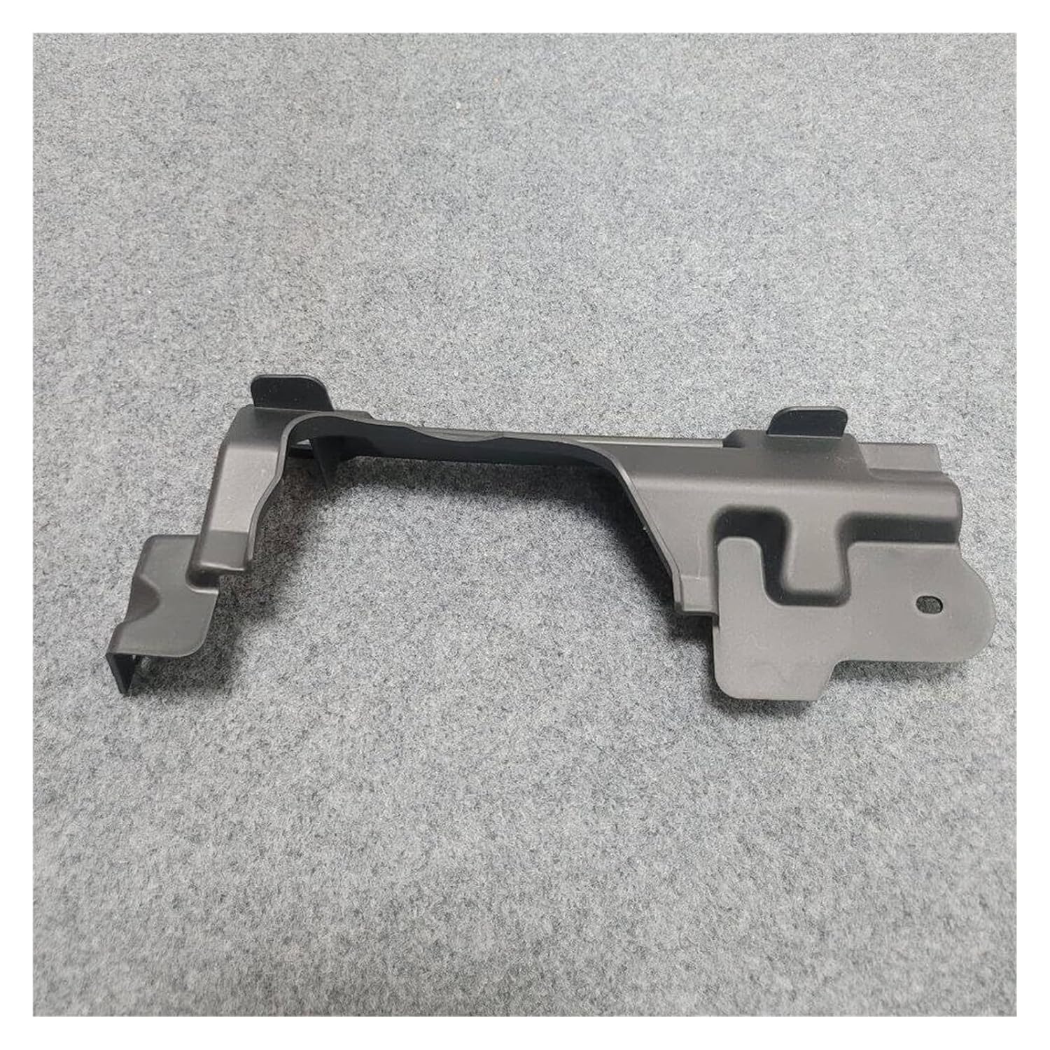 DQG000073 Rear Bumper Bracket L 1pc/Set