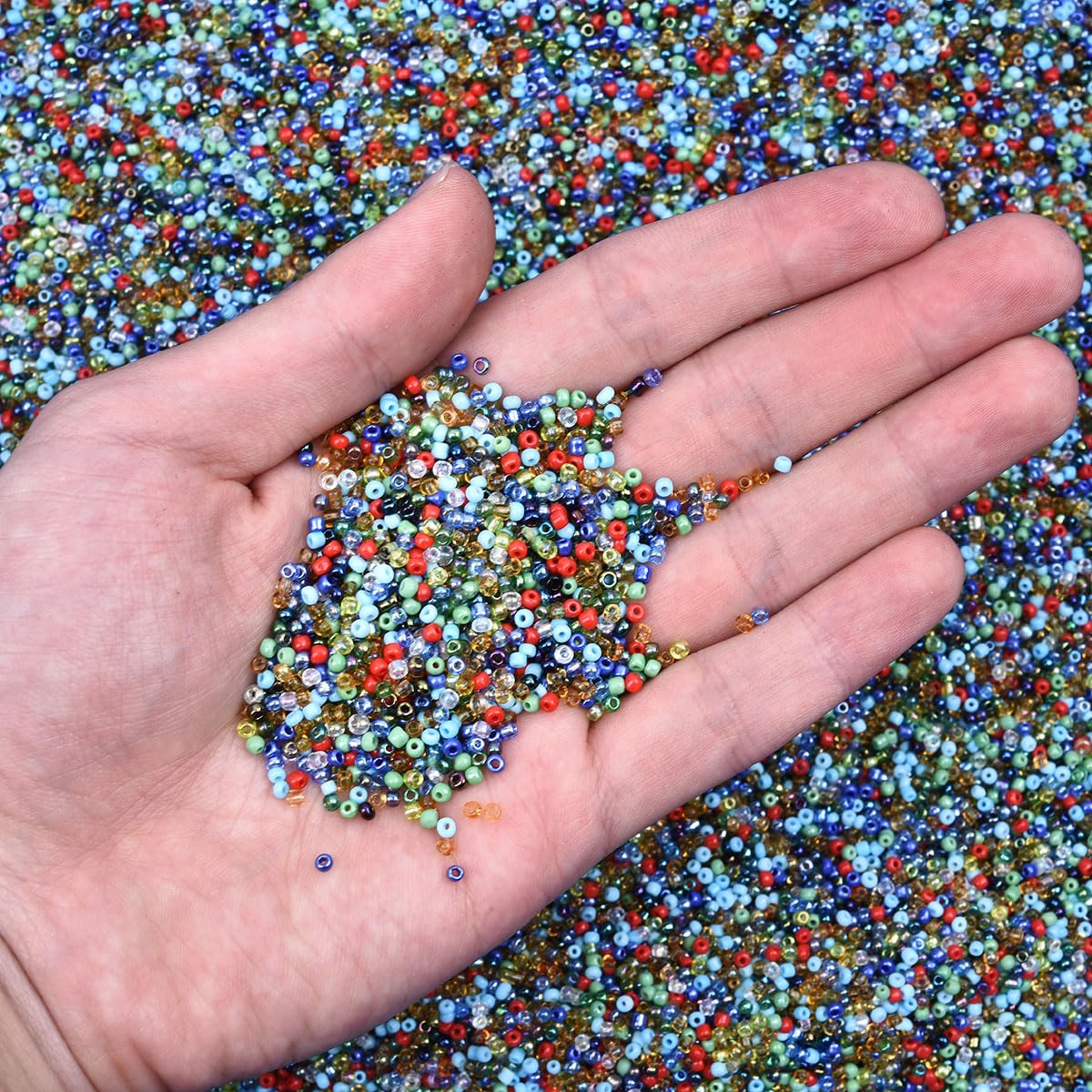 Lot de 3 800 petites perles rondes en verre multicolores pour la fabrication de bijoux - 11/0 2 mm
