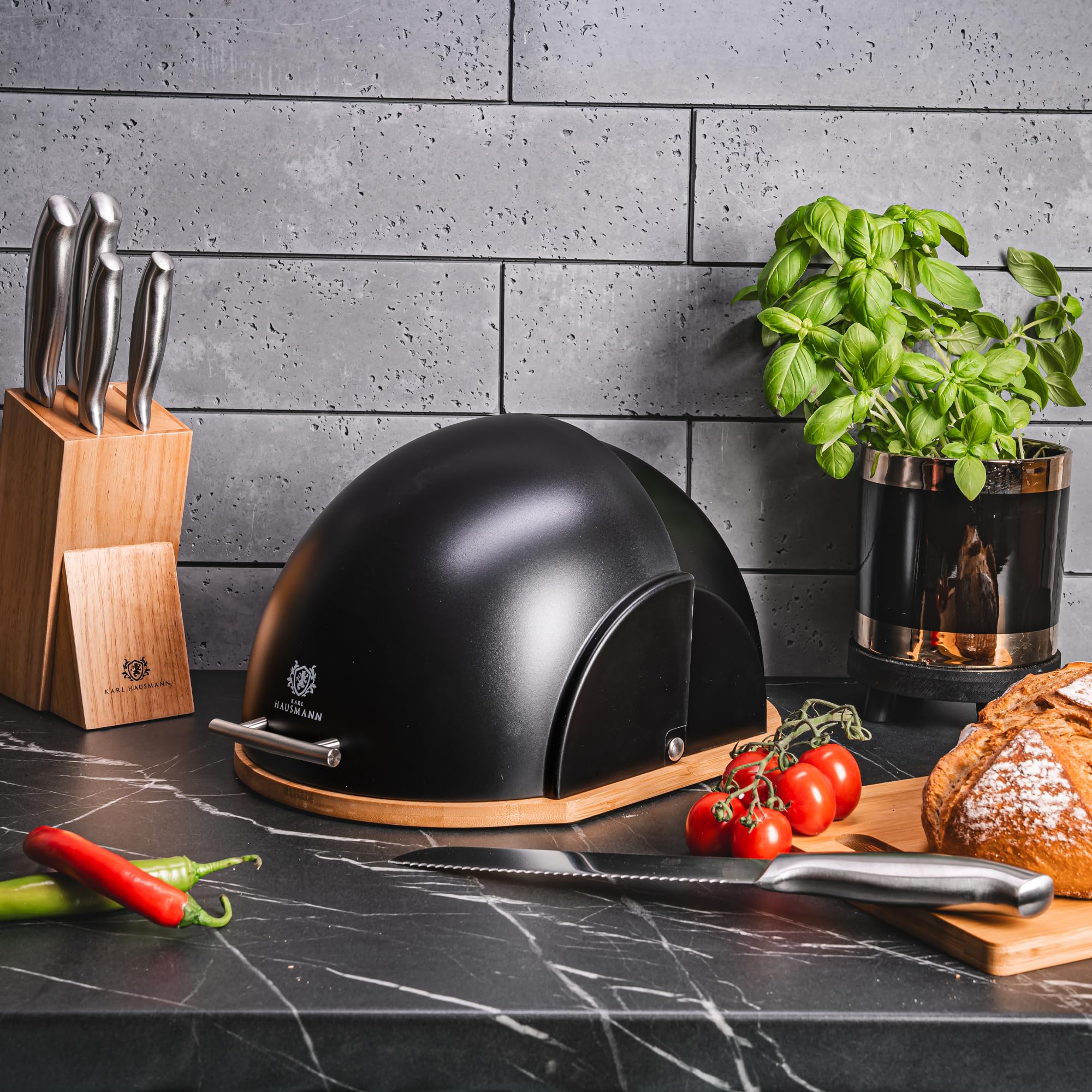 KARL HAUSMANN Porta Pane da Cucina con Nero Coperchio - Portapane Bambu - Moderno Contenitore a Cupola per il Pane - Scatola Portapane - Cassetta Portapane - Bread Box - 37 x 26 x 22 cm