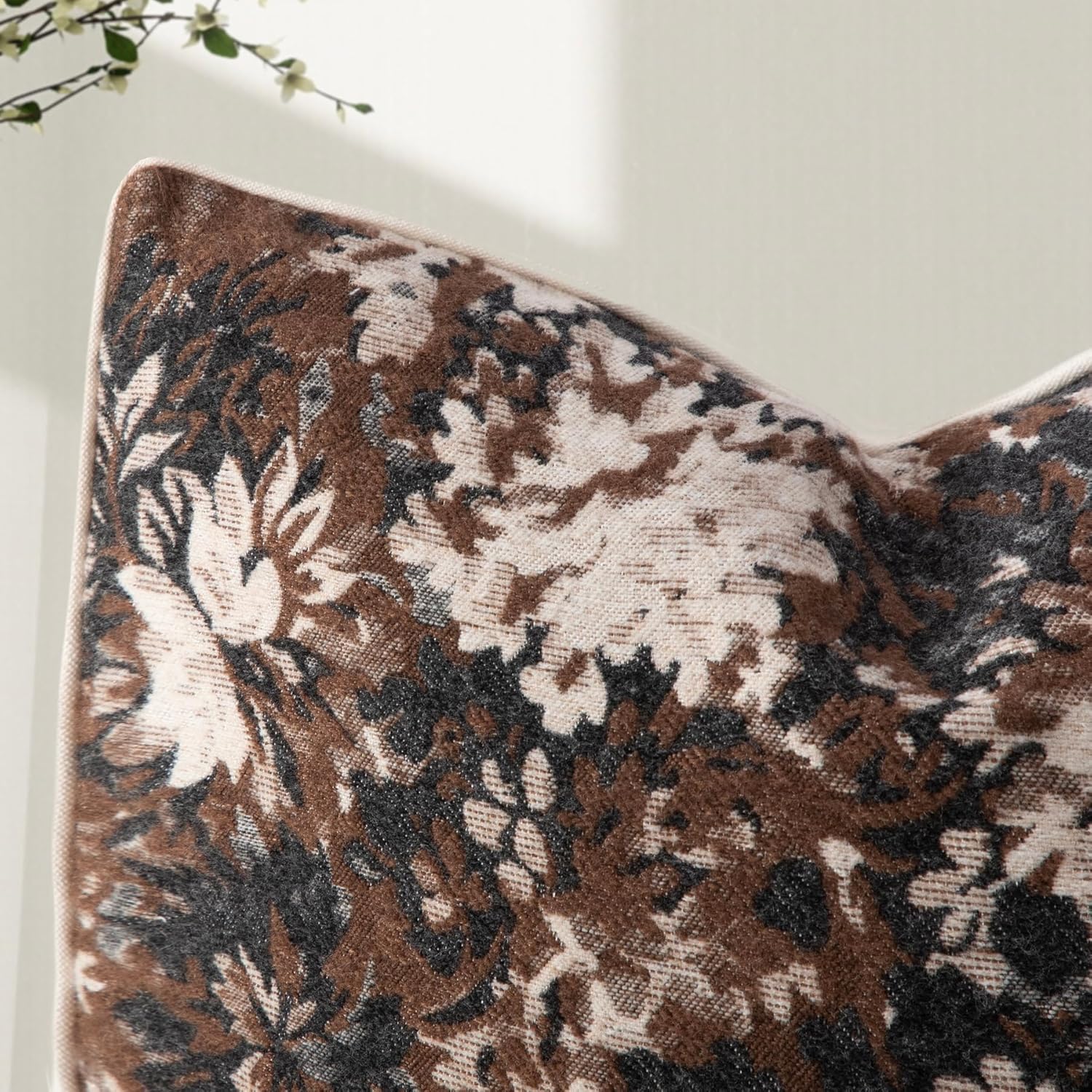 Pack of 2 Vintage Floral Throw Pillow Covers 18x18 Tapestry Chenille Soft Decorative Farmhouse Square Accent Pillow Cases for Couch Bedroom Living Room Home Decor, Coffee Brown