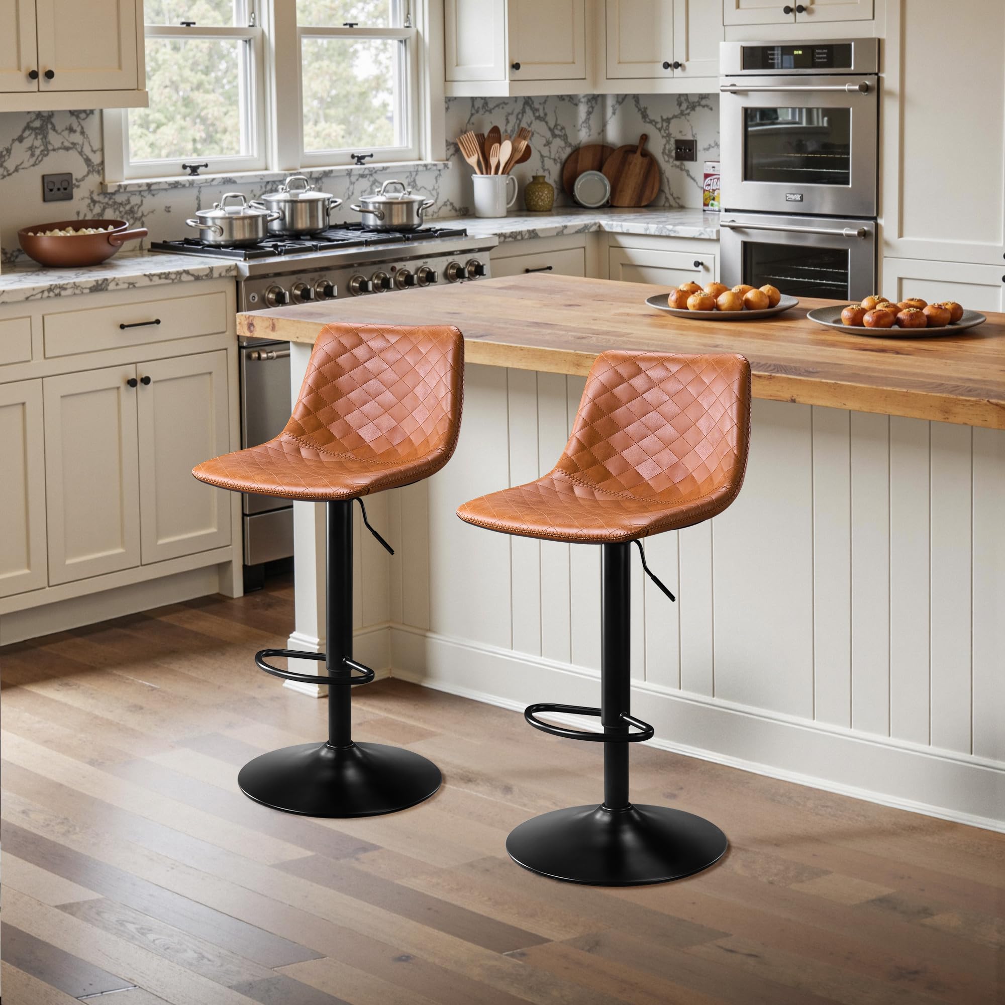 STOOLINK Taburete Cocina Juego de 2, Cuero de Microfibra, Moderno, Marrón | Taburete de Bar Altura Ajustable 61 a 82 cm, con Reposapies y Respaldo, Rotación de 360°, 150kg para Mostrador y Cafetería