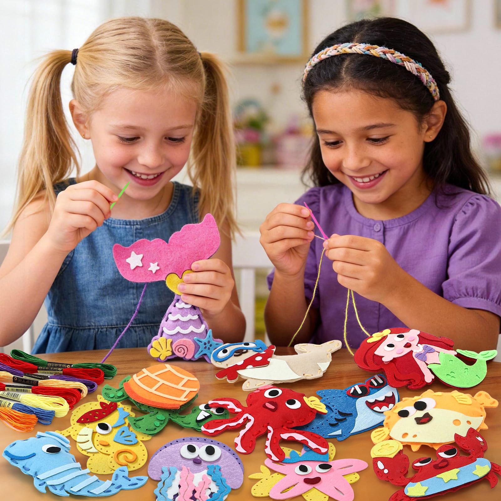 Toylink Kit Cucito in Fieltro per Bambini, Kit Lavoretti Creativi per Bambini con 12 Feltro & Fili da Ricamo & Aghi di Plastica, Fai Da Te Regalo Bambina Bambino 6 7 8 9 Anni