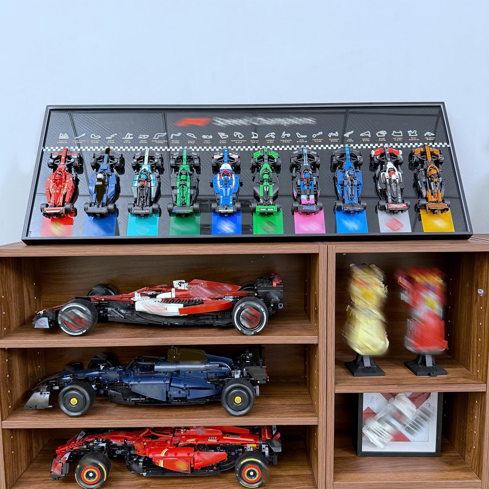 Cadre Compatible avec Speed Champions F1, 10 in 1 77242-77251 Modèles Wall Display, 110 x 40 cm Tableau Mural Idéal for Salon et Bureau Salle Salle d'exposition (modèles Non Inclus)