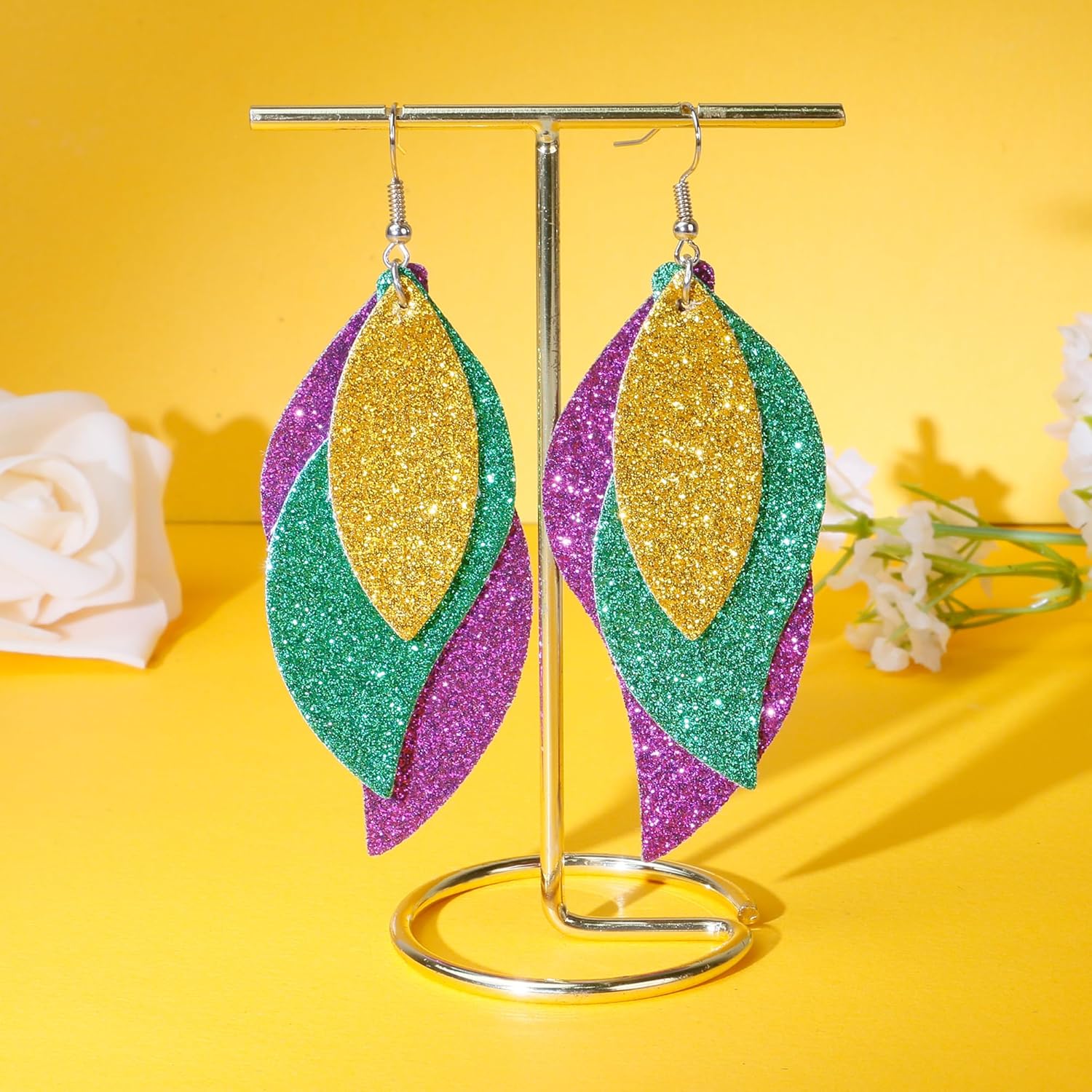 Mardi Gras Earrings For Women, Carnival Gold Heart Earrings Dainty Leaf Earrings Mardi Gras Outfits For Fat Tuesday Celebration Mardi Gras Costume Accessories Party Favors Gifts - Image 3