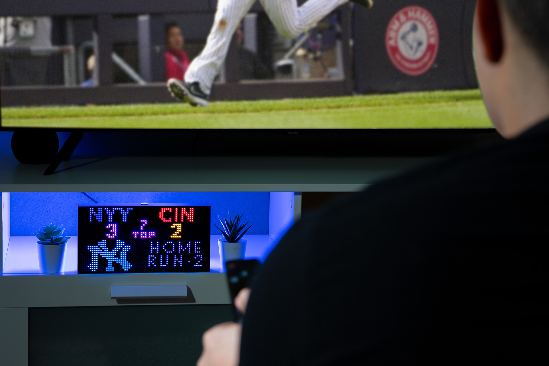 Image of Glance LED V1 Ticker - Customizable LED Display Sports Ticker, LED Display for Man Cave, Stock Market Ticker Display, Sports Score Retro Smart Pixel Display, Weather Display - 8 inchx4 inch Made in USA