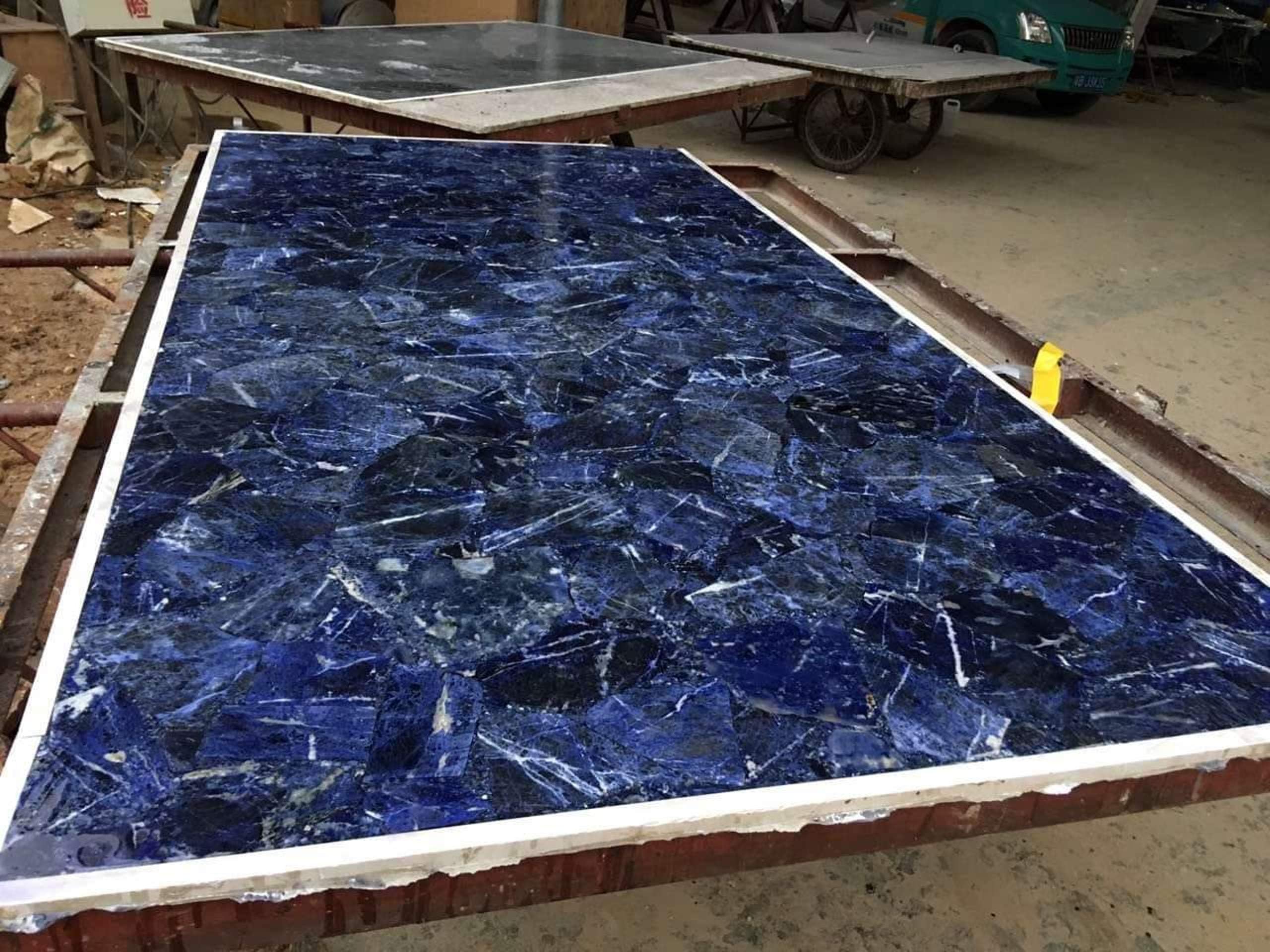 Table d'appoint de couloir en sodalite naturelle, plateau carré de 40,6 x 40,6 cm
