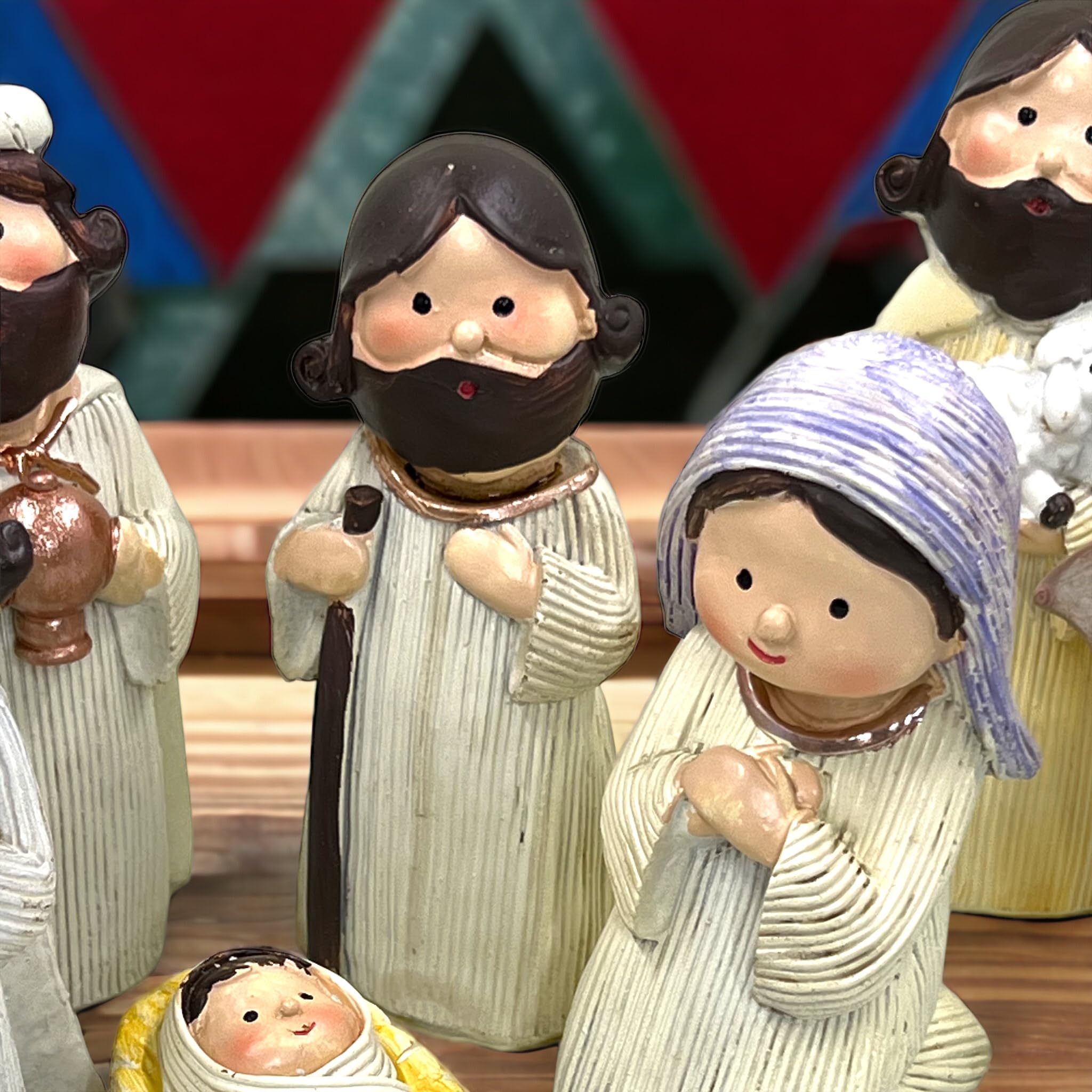 MIJOMA Magnifiques figurines de crèche pour crèche de Noël - Figurines en pierre artificielle peintes à la main - Décoration de Noël parfaite dans différents ensembles et styles au choix (8 pièces