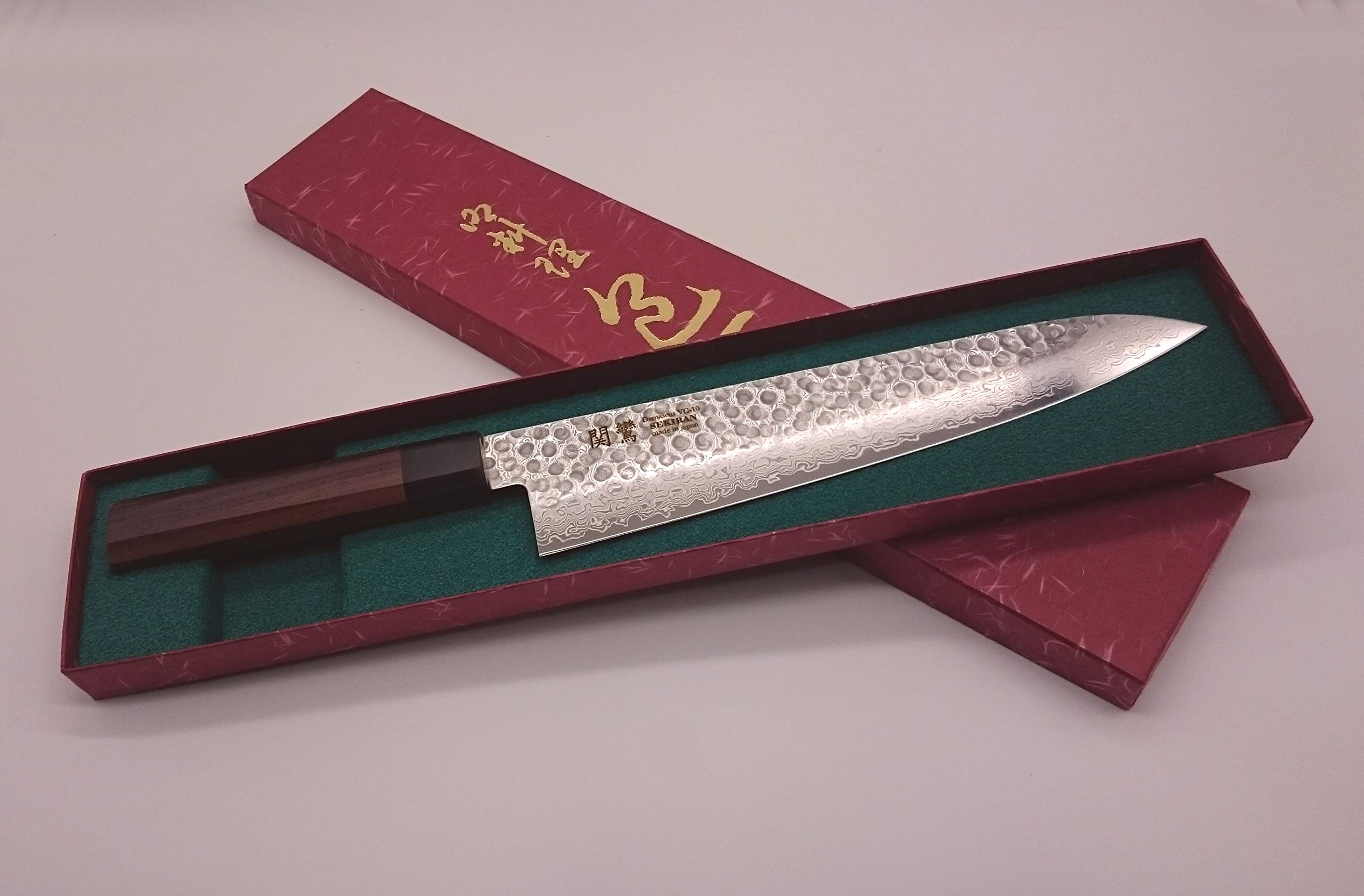 関鸞 プロ用高級包丁 牛刀 240mm 八角柄 V金10号17層ダマスカス 鎚目