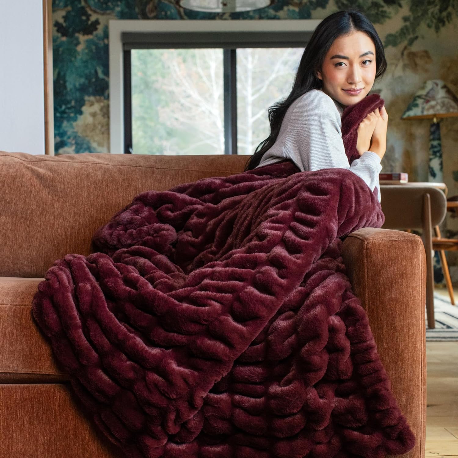 Minky Designs Berry Wine Minky Blanket – Ultra Soft Faux Fur Throw Blanket for Couch, Bed & Home – Fluffy, Warm & Luxurious – Chic Collection (X-Large, 60x84)