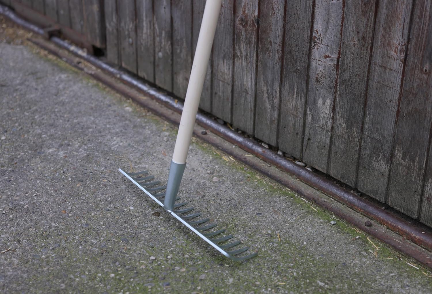 Kerbl Road Rake 16 Tines Sandblasted and Galvanised
