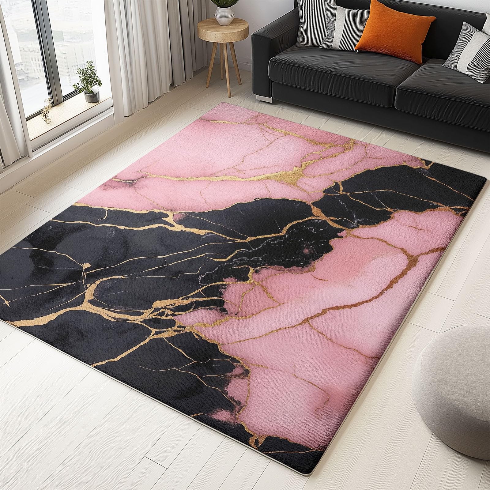 Tapis doux texture dorée marbrée pour réchauffer l'ambiance de la salle à manger
