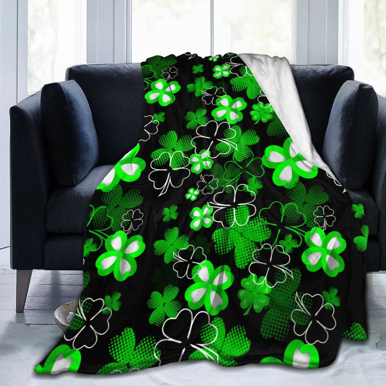 Lsjuee Soft Cozy Flannel Fleece Blanket for All Seasons St. Patrick's Day Lucky Clover Lightweight Throw Blanket for Bed/Couch/Sofa/Camping- Green Lucky Shamrocks Irish Clover 50"X40"