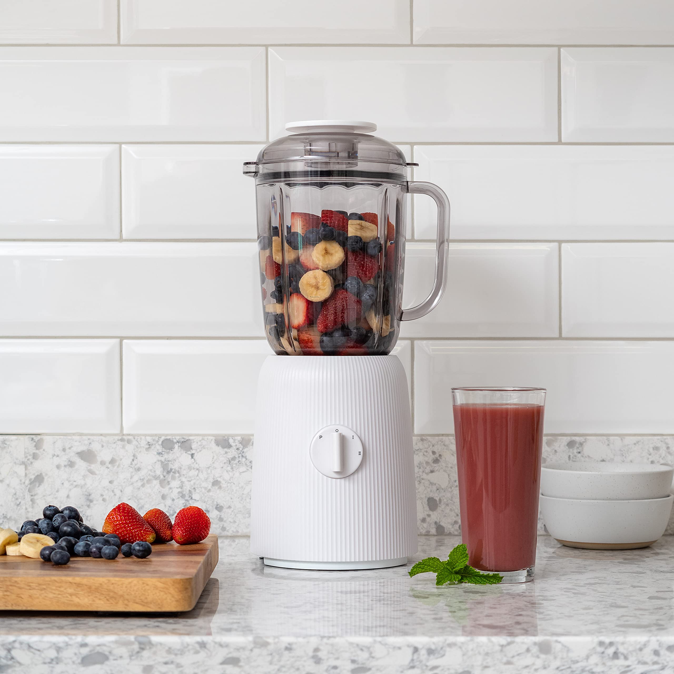 IRIS USA3-Speed High-Power Professional-grade Countertop & Kitchen Blender - 50 oz Tritan™ Jar, Titanium-Coated Stainless Steel -Blades, Miami White -for Smoothies, Frozen Drinks, Protein Shakes