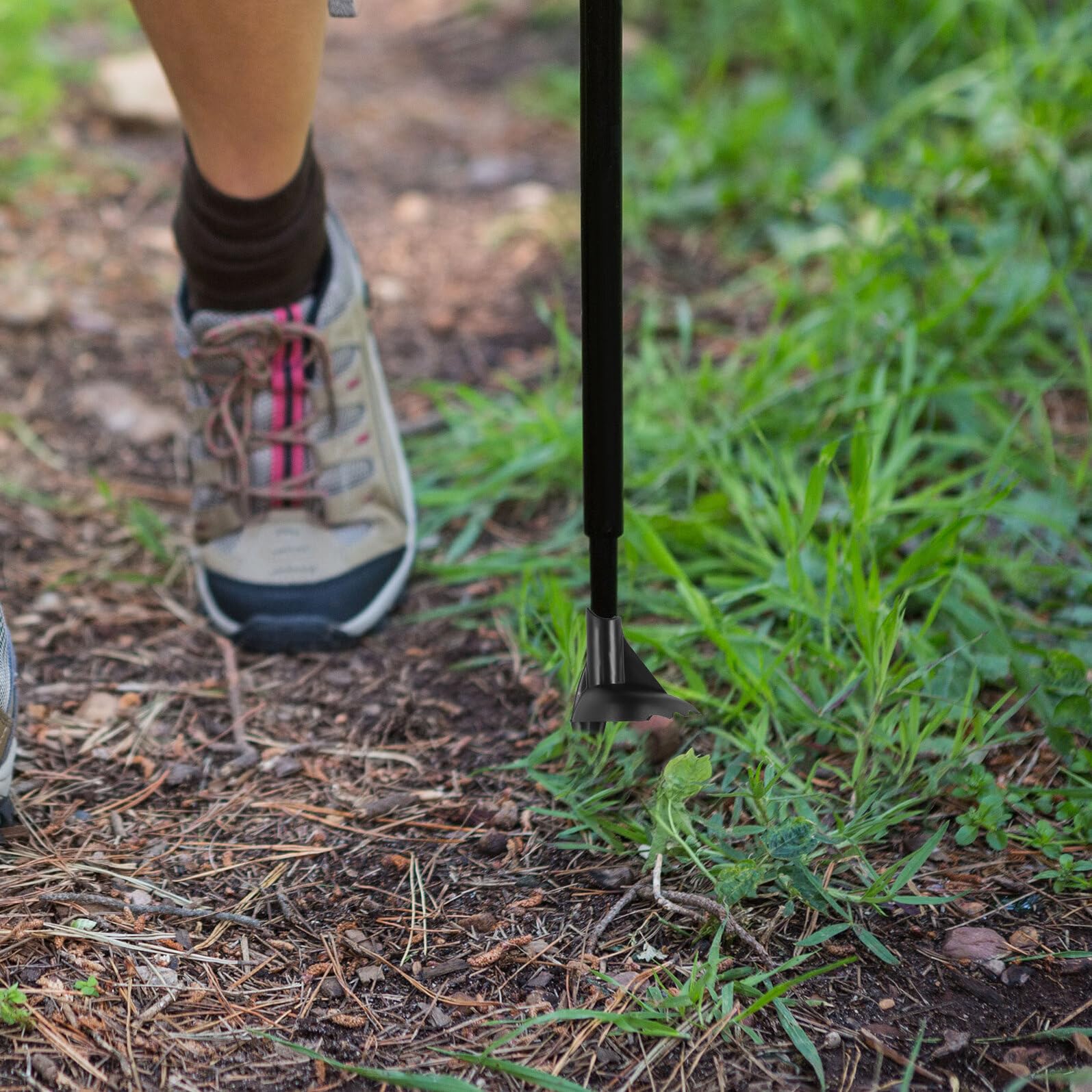 Kisangel 4 Stück Ersatzspitzen rutschfeste Universalspitzen aus Nylon und Wolframstahl für Trekkingstöcke für Wanderstöcke für Trail und Bergwanderungen Boden