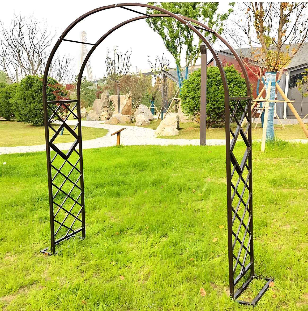 Metall-Gartenbogen, 230 cm hoch, Rankgitter für Kletterpflanzen, stabile Rosenlaube, für den Außenbereich, dekorative Metall-Pergola für Gartenparty, Braun, 140 x 230 cm
