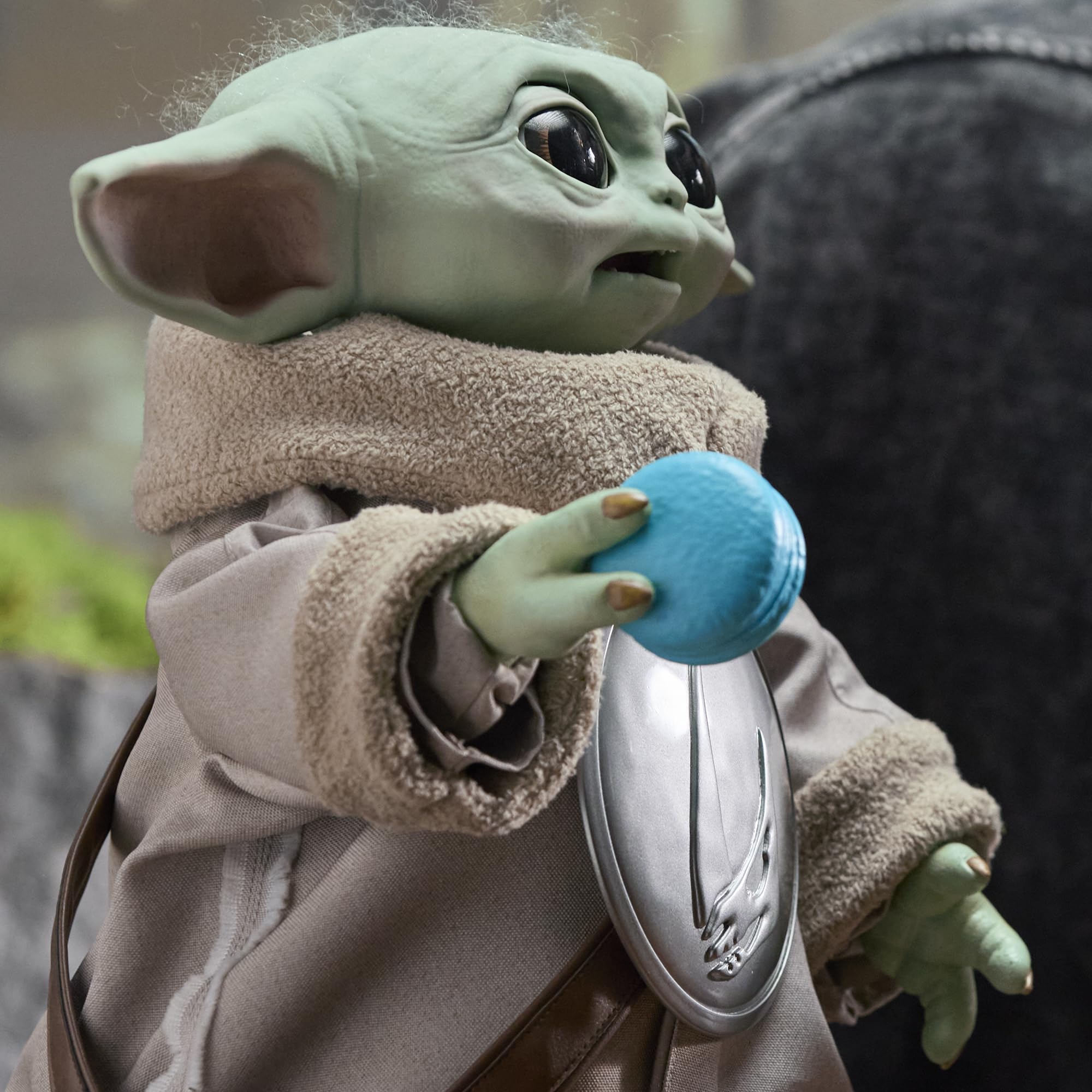 Star Wars Ultimate Grogu, animatronico Premium in Scala 1:1, Replica a grandezza Naturale in Edizione Limitata dai 14 Anni in su, Confezione in Edizione Speciale