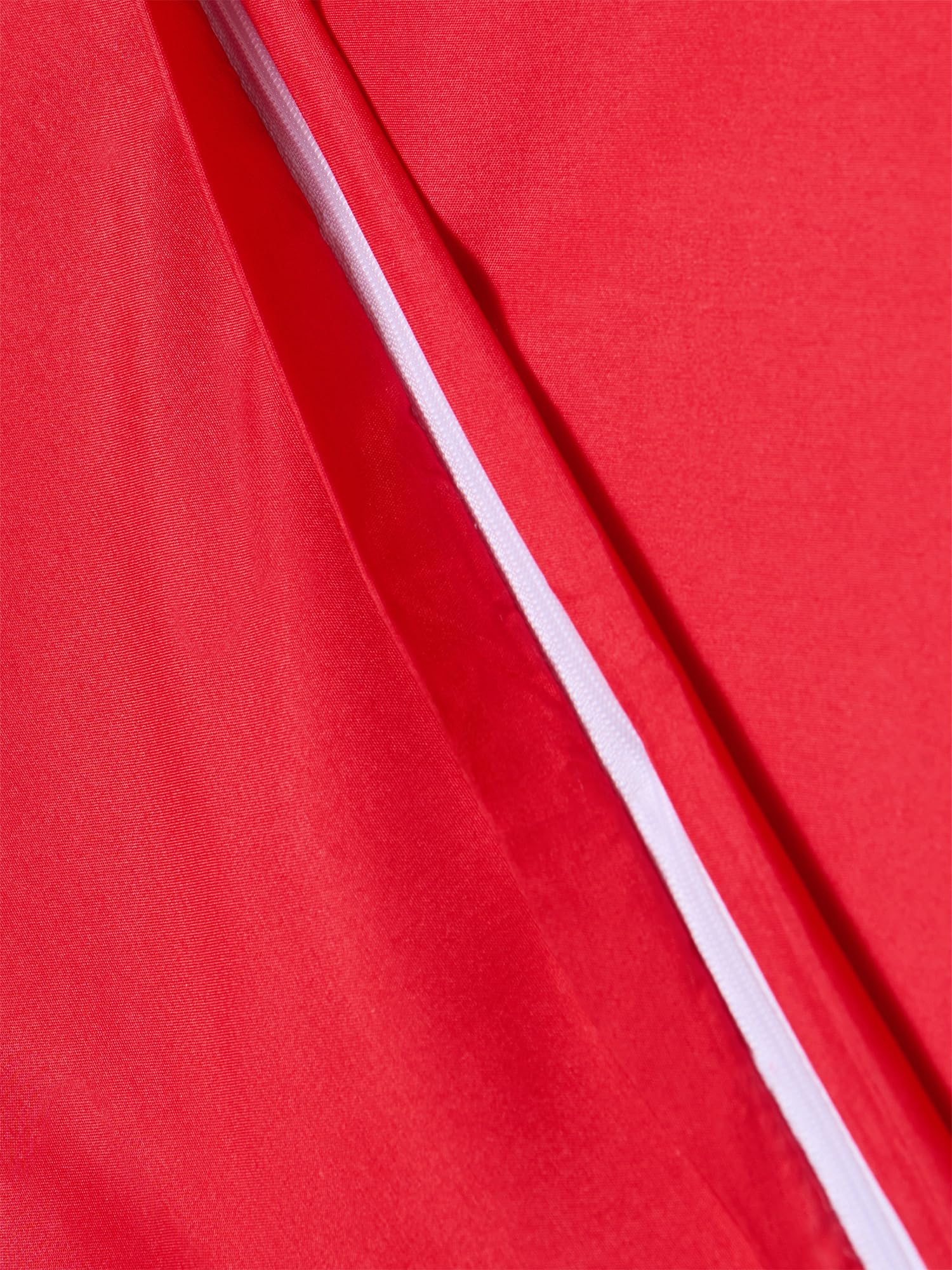 FC Bayern München Bettwäsche Mikrofaser 135 x 200 cm (Rot) I Bettbezug und Kissenbezug 80 x 80 cm mit Reißverschluss I Schnelltrocknend I Offiziell lizenziert