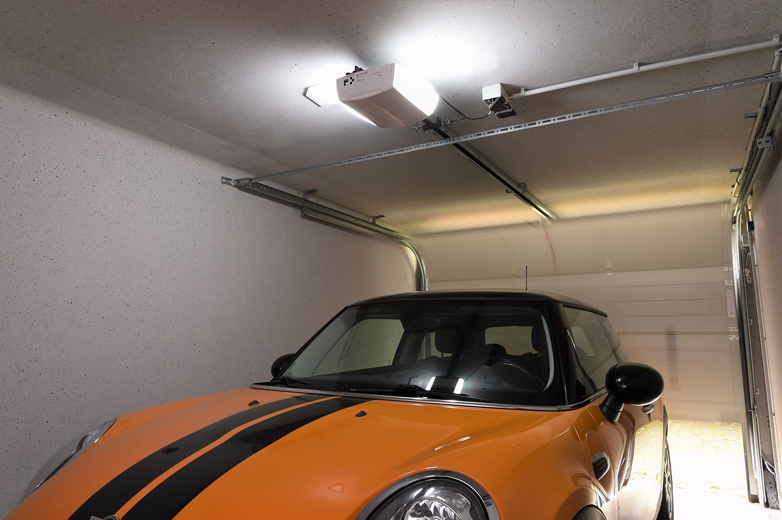 Marantec Comfort 380 napęd do bramy garażowej, zestaw z 2 nadajnikami ręcznymi, elektryczny napęd do bramy garażowej, bram segmentowych i wahadłowych, biały
