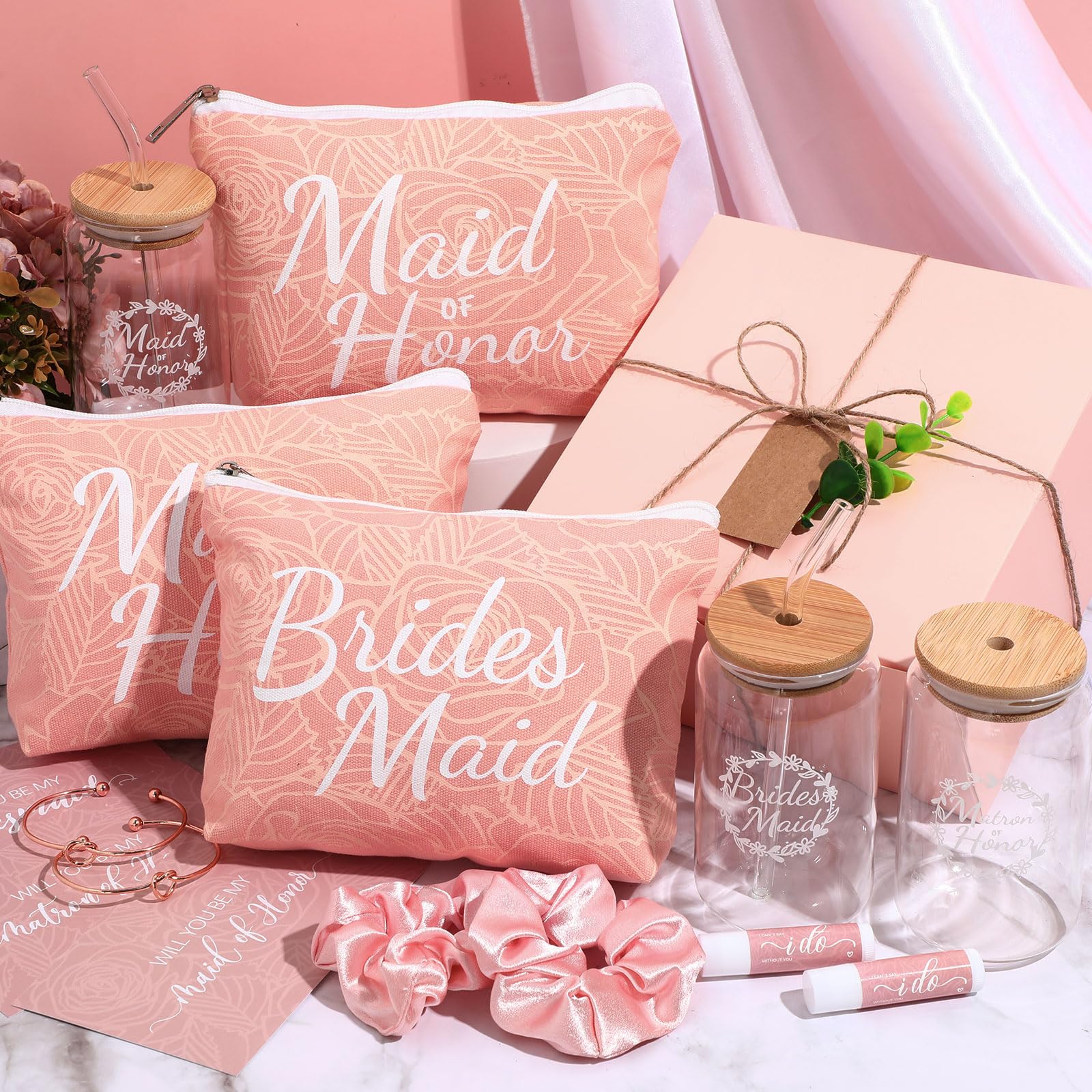 FillTouch 56 Stück Brautjungfern-Antragsgeschenke Brautdusche Geschenke inklusive Geschenk-Box Glasbecher Kosmetik-Make-up-Taschen Einladungskarten Lippenbalsam Haargummis Haar geknotete Armbänder