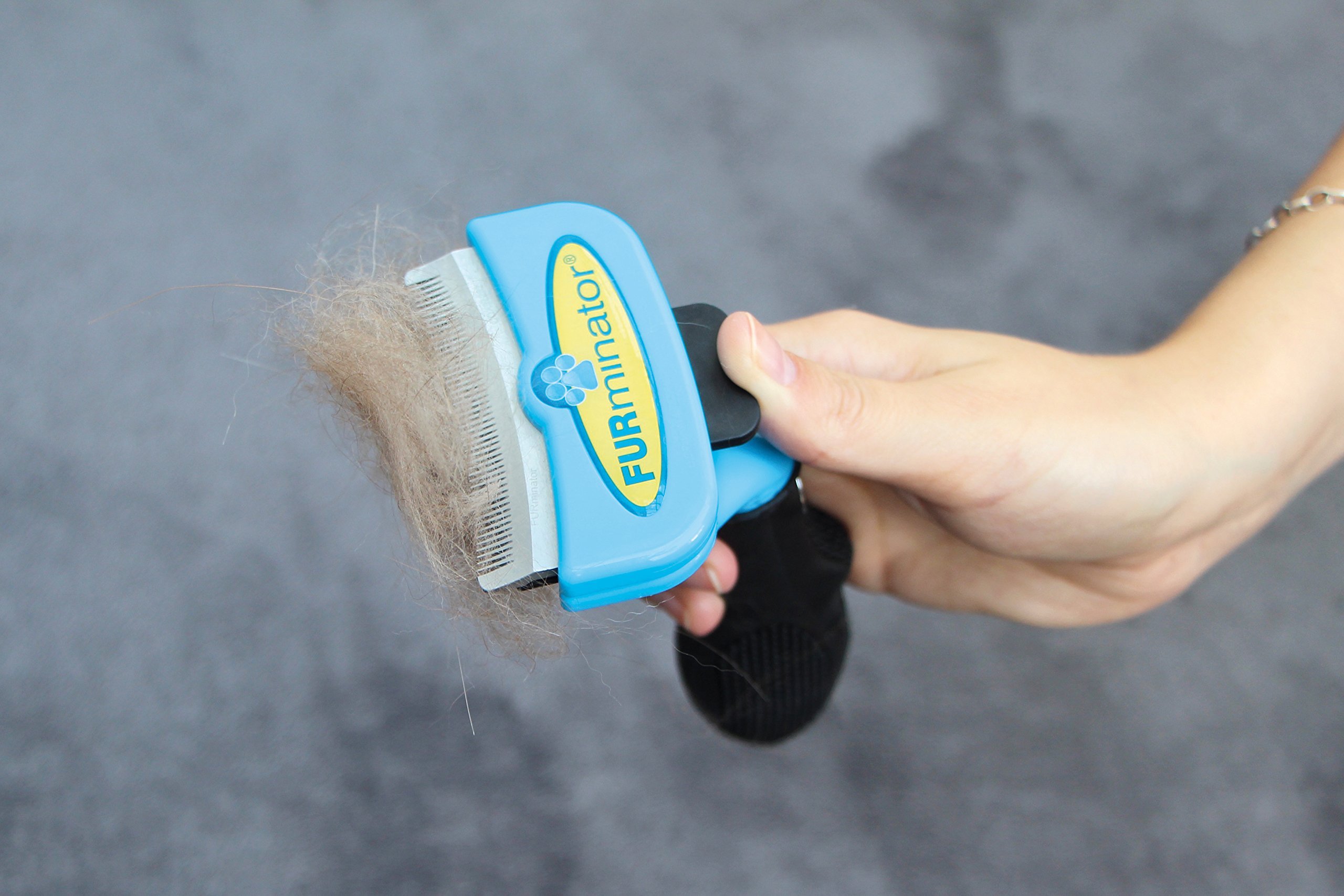 FURminator FURflex szczotka do pielęgnacji sierści dla średnich psów, narzędzie deShedding do usuwania podwełny, rozmiar M