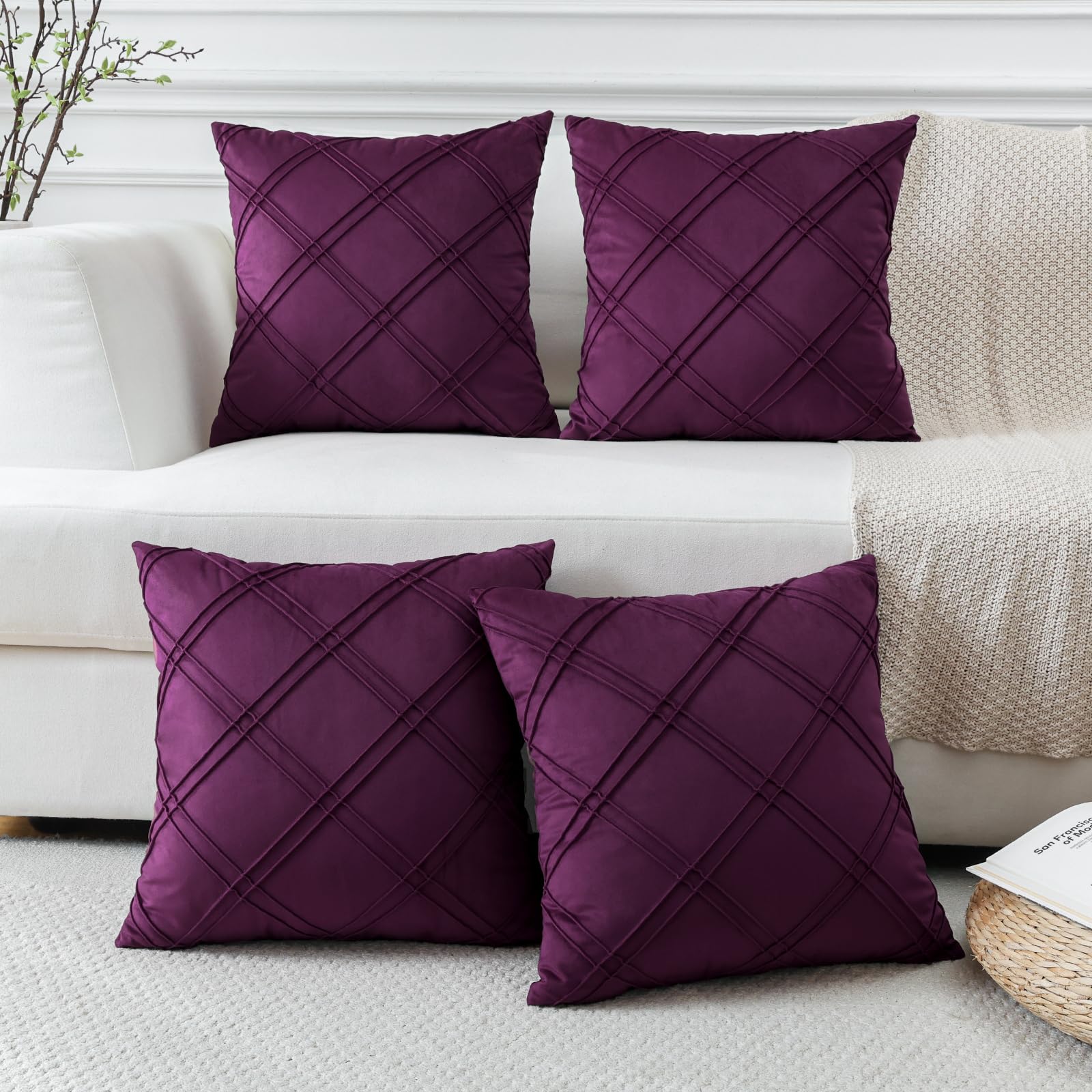 Sungeek Set of 4 Soft Velvet Decorative Cushion Covers Diamond Pattern Pillow Covers with Invisible Zipper Square Throw Pillow Cases for Sofa Car Patio Bedroom Living Room (45x45 cm, Eggplant Purple)