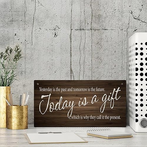 Miniatura 3 de Letrero de madera con texto en inglés "Yesterday Is The Past And Tomorrow Is The Future" (Yesterday Is The Past And Tomorrow Is The Future)