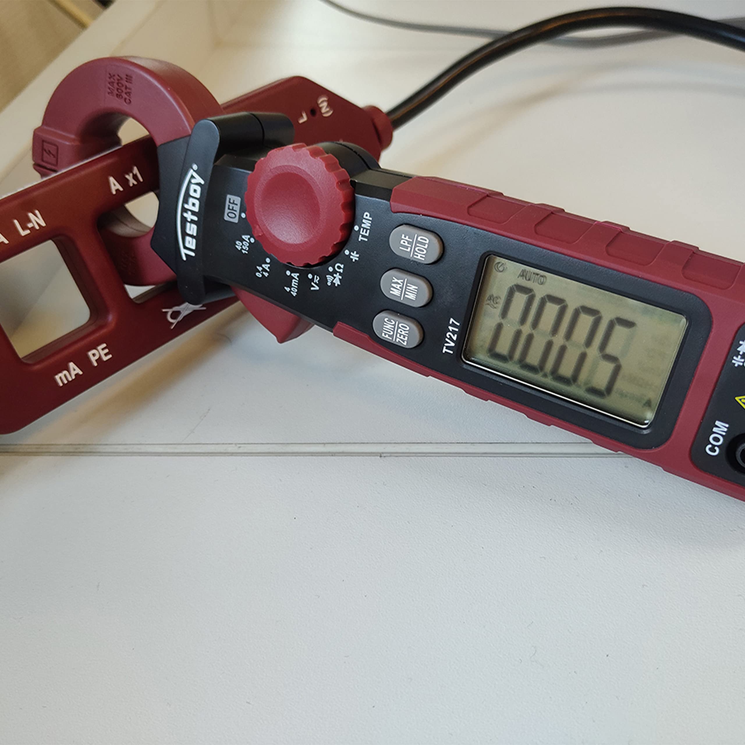 Titel: Testboy TV 217 Leckstromzange, Strommessgerät CAT III 600 V (gut lesbares LCD, Low Pass Filter Modus, T-RMS Messverfahren, mit Signalton, batteriebetrieben), Rot/Schwarz