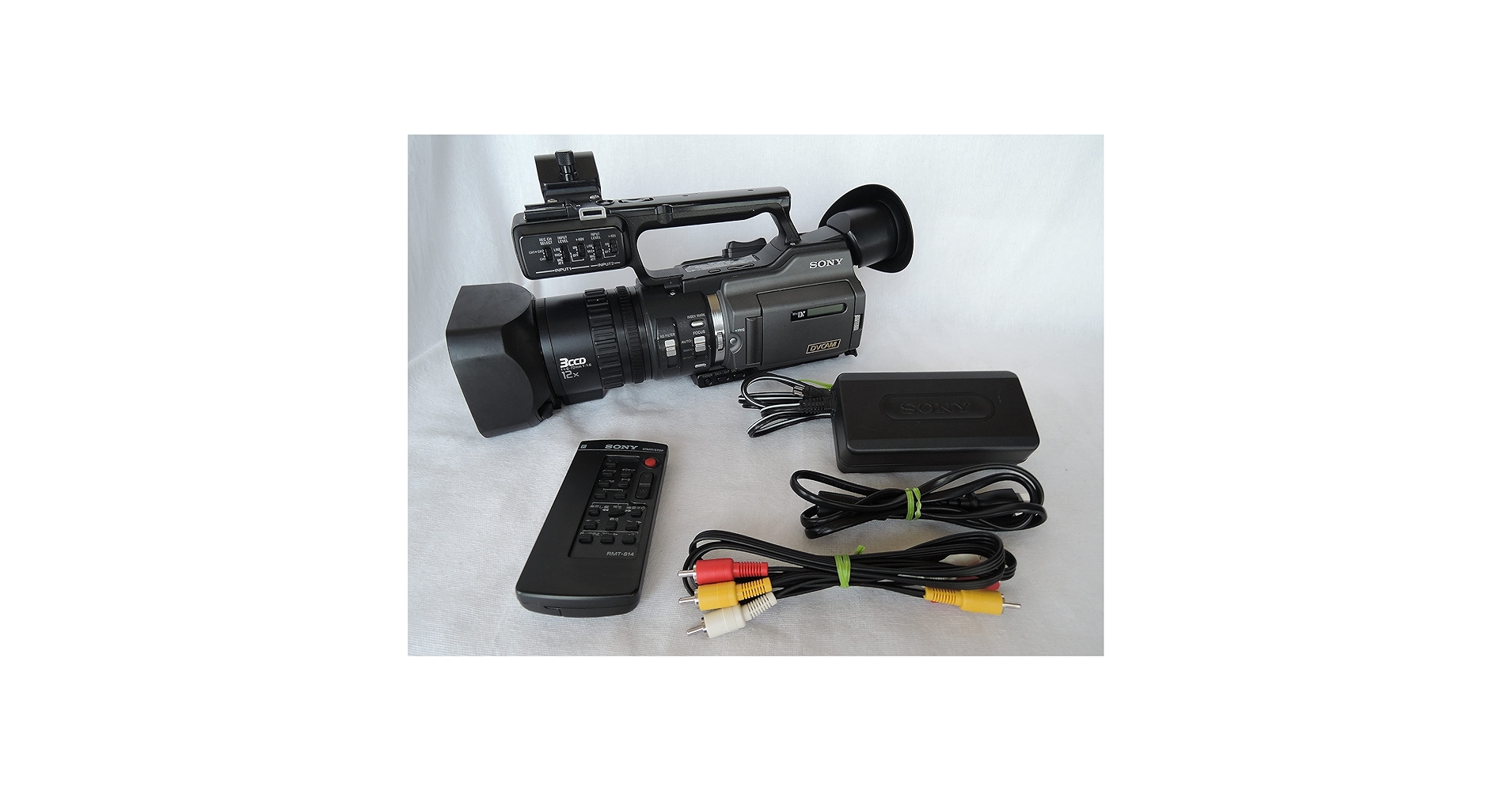 プロ向けモデル！ SONY ビデオカメラ DSR-PD170 SONY DSR-PD170 3CCD Digital Recorder Handycam Black Very