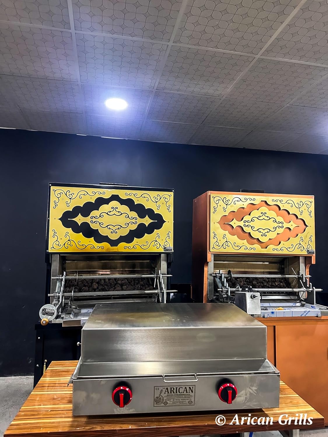 Smoking Barbecue With Hood Portable Gas and Lavastone Kebab Grill