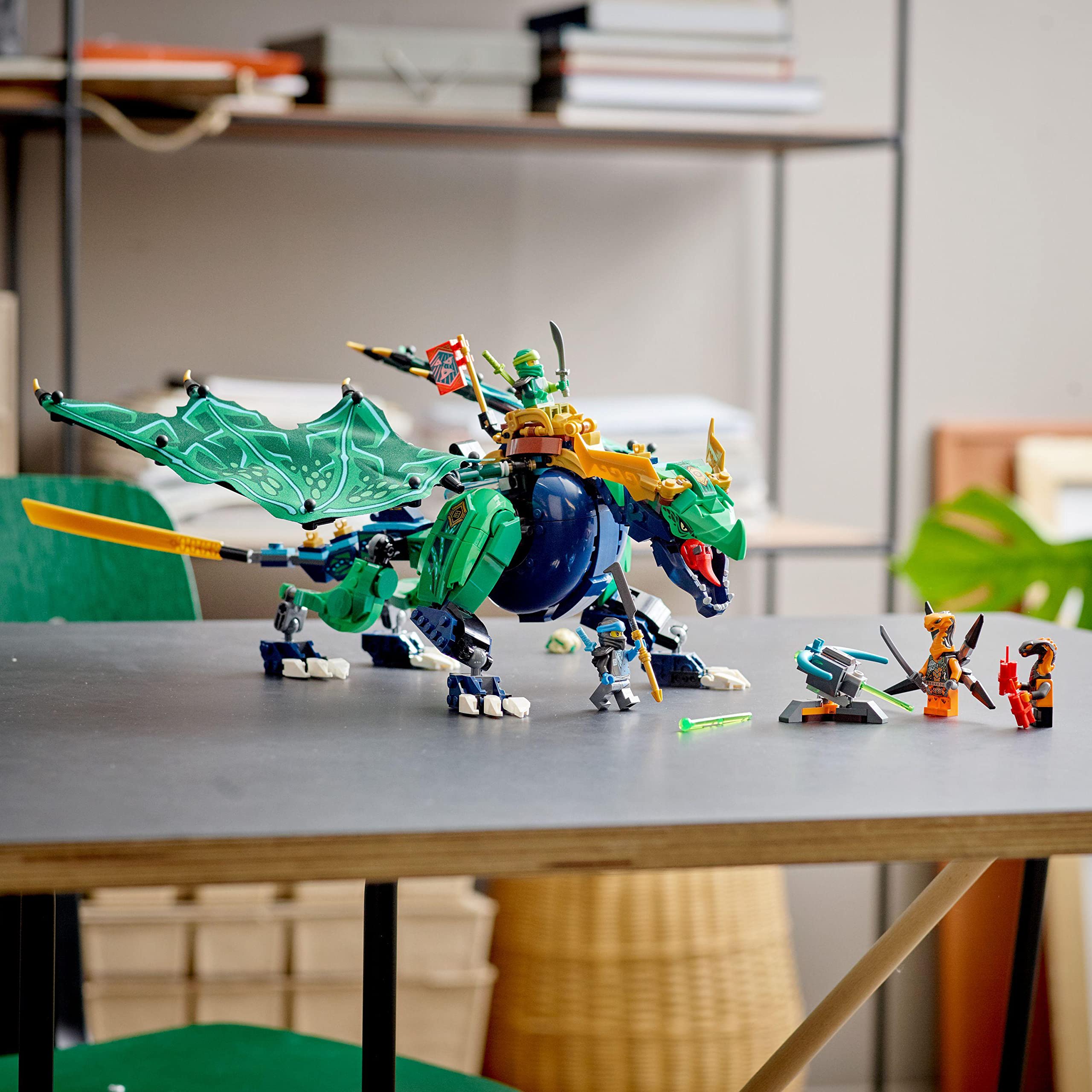Lego 71766 Ninjago Der legendäre Drache von Lloyd, Spielzeug für Mädchen und Jungen, 8 Jahre, mit Figuren, Viper und Python, mit Missionsbanner zum Sammeln