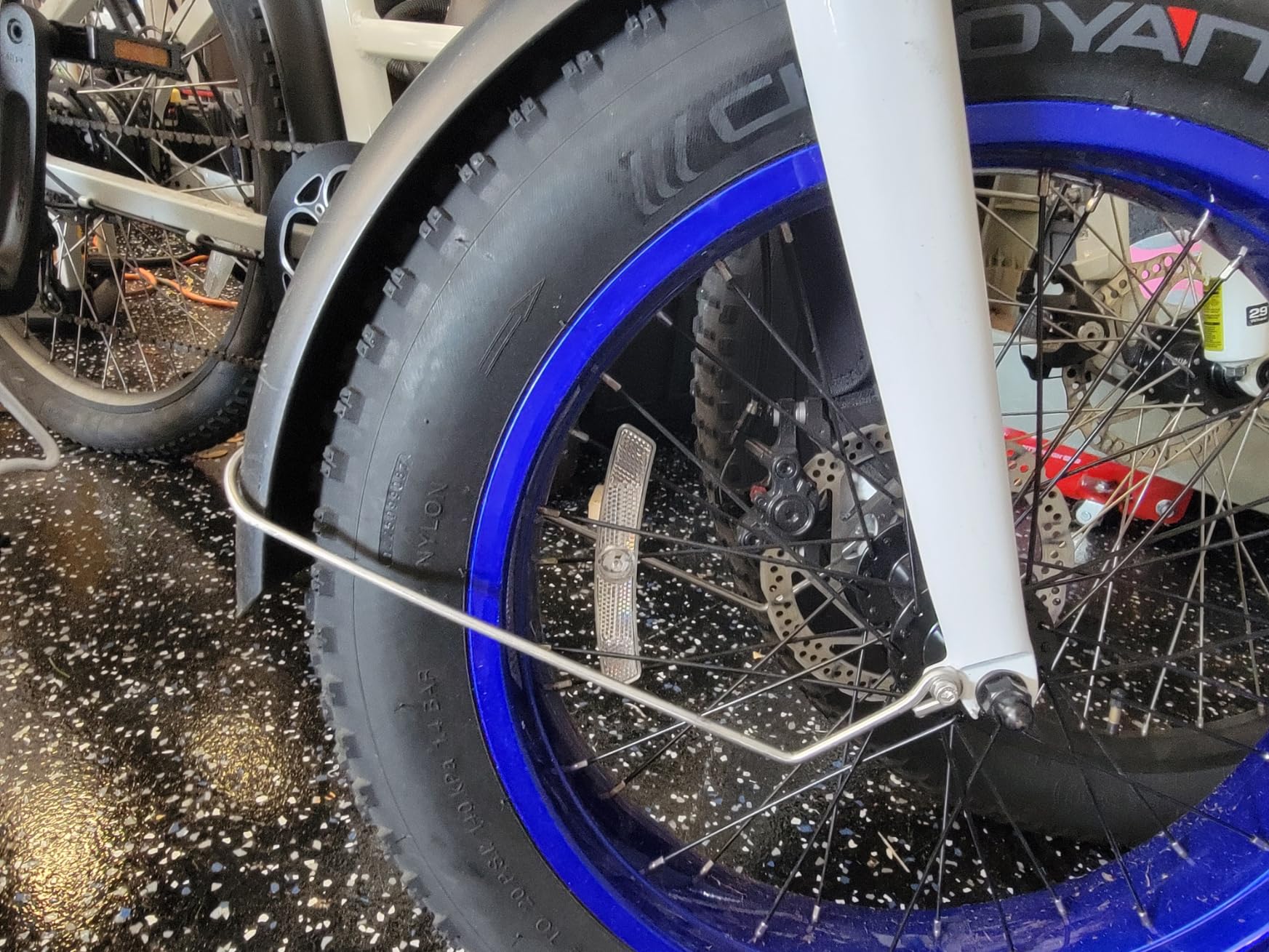 Parafanghi per bici con pneumatici grassi, parafango per bici elettrica e mountain bike (nero, 40,6 cm)