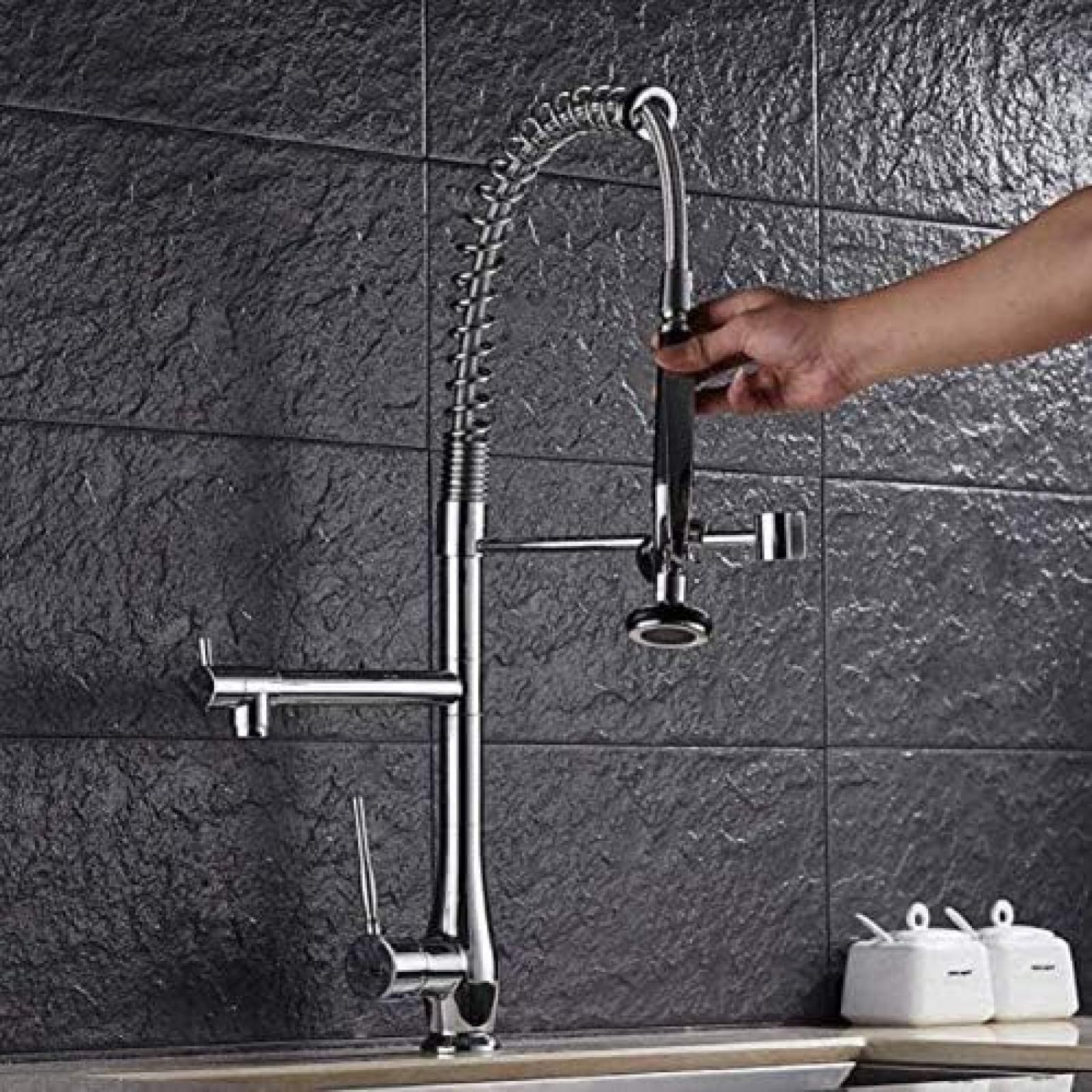 Robinet de cuisine pour récipient haut idéal afin de simplifier la vaisselle familiale