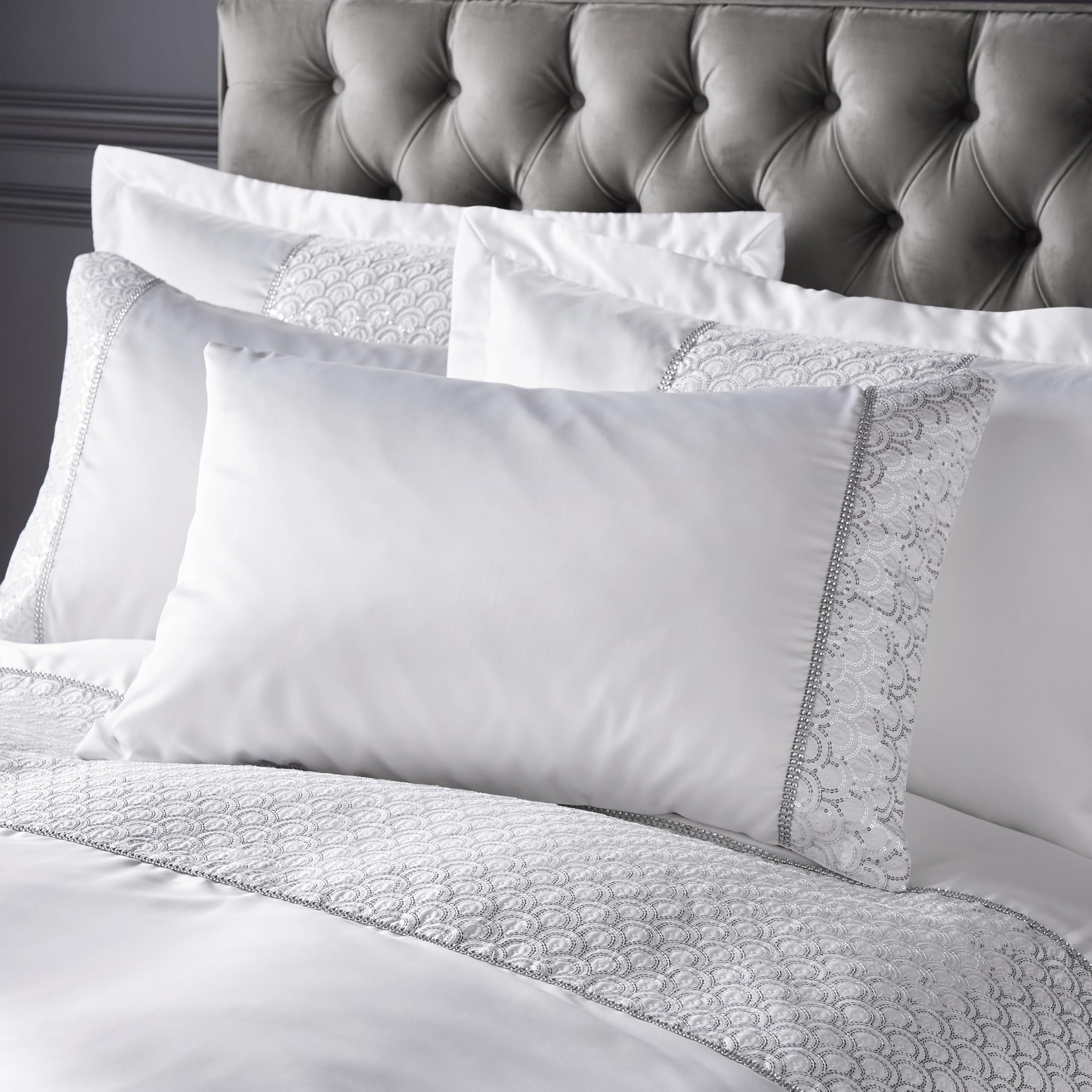 Catherine Lansfield Sprei met Pailletten, Katoenmix met Satijn en Fluweel, Roze, 240 x 260 cm, 1 Stuk