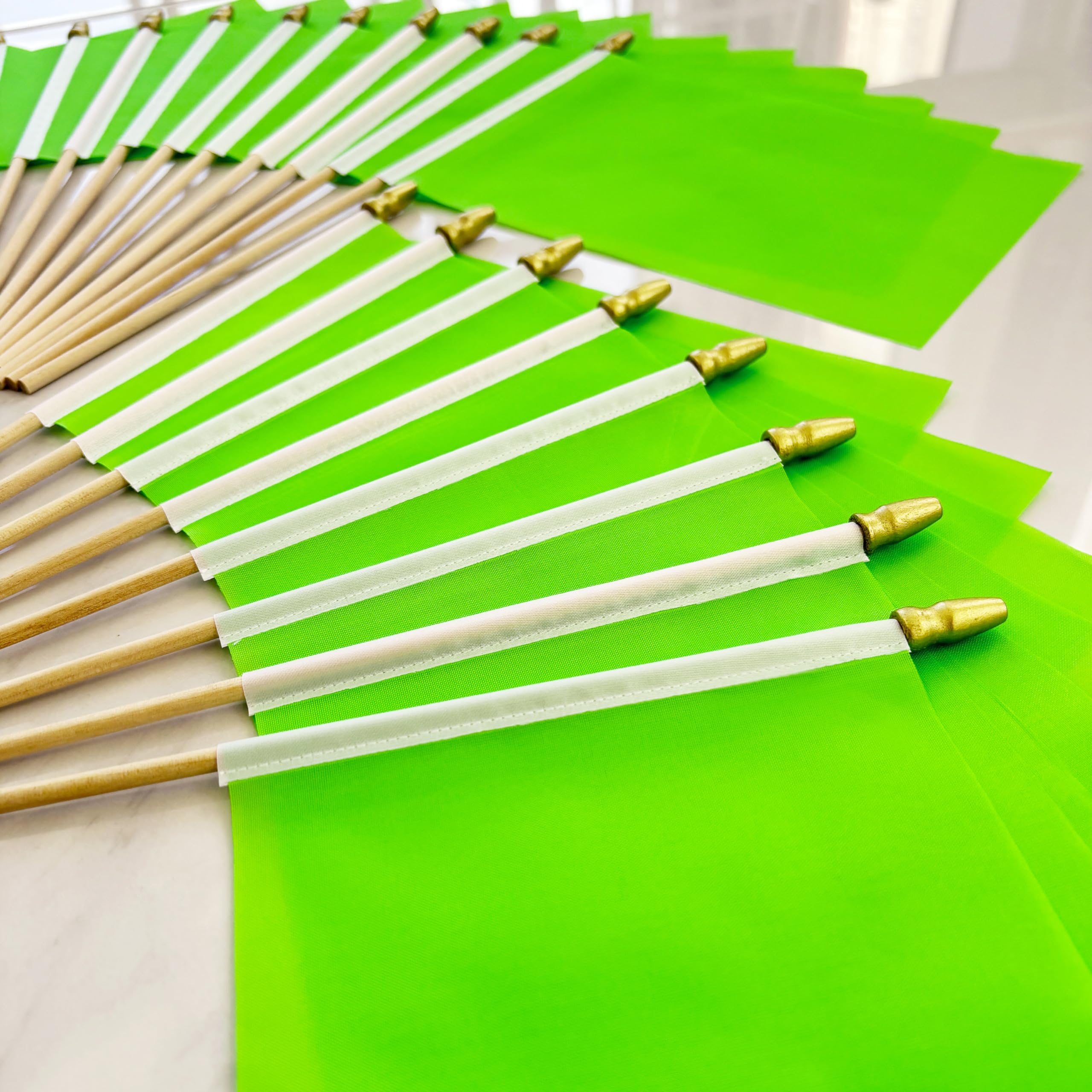 LoveVC Wimpelflaggen-Set, 12 Stück, Einfarbig, Blanko, 20,3x30,5 Cm Mit Holzstab – Für Sublimation & DIY