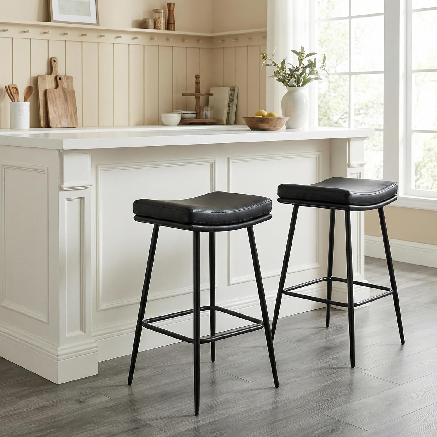 26 inch Counter Height Black Leather Bar Stools Set of 4, Backless Saddle Bar Stools for Kitchen Counter and Dining Room, Modern Kitchen Stools with Double Layered Cushion and Metal Legs