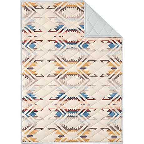 Pendleton Outlet 17066 White Sands Quilted, Oversized Cotton Throw Blanket for Indoor or Outdoor use