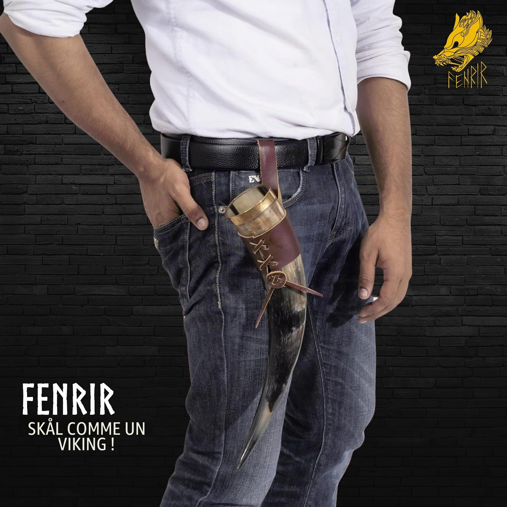 FENRIR Viking Corne véritable en laiton avec ouvre-étui en cuir marron - Brillance biologique naturelle - Pour bière, hydromel - Boisson froide authentique (taille 425,2 à 510,3 g)