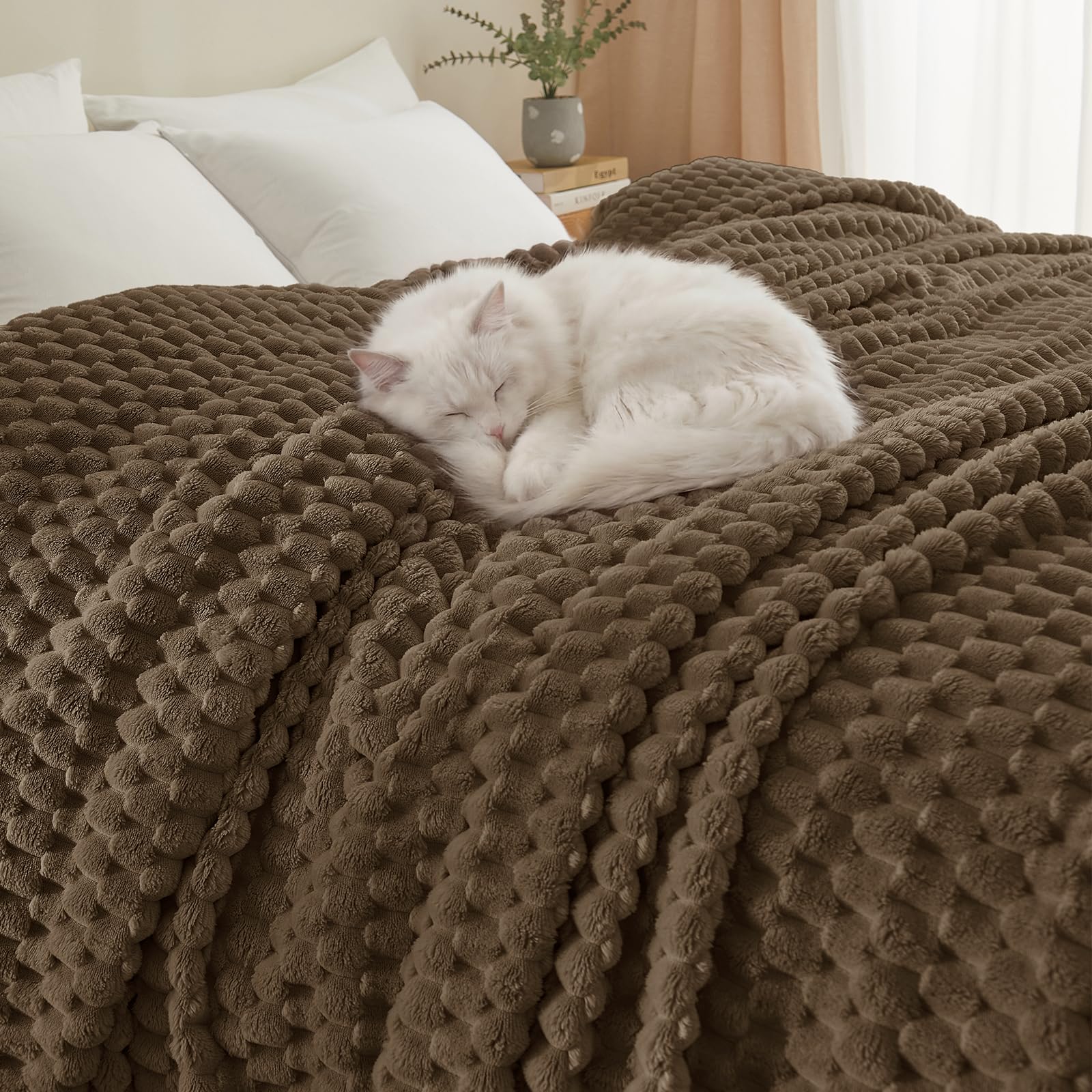 phf ultra soft flannel fleece blanket king size, lightweight 3d jacquard fleece blanket, no shedding, no pilling, luxury 340gsm aesthetic fluffy cozy for bed room decor, 108"x90", cocoa brown