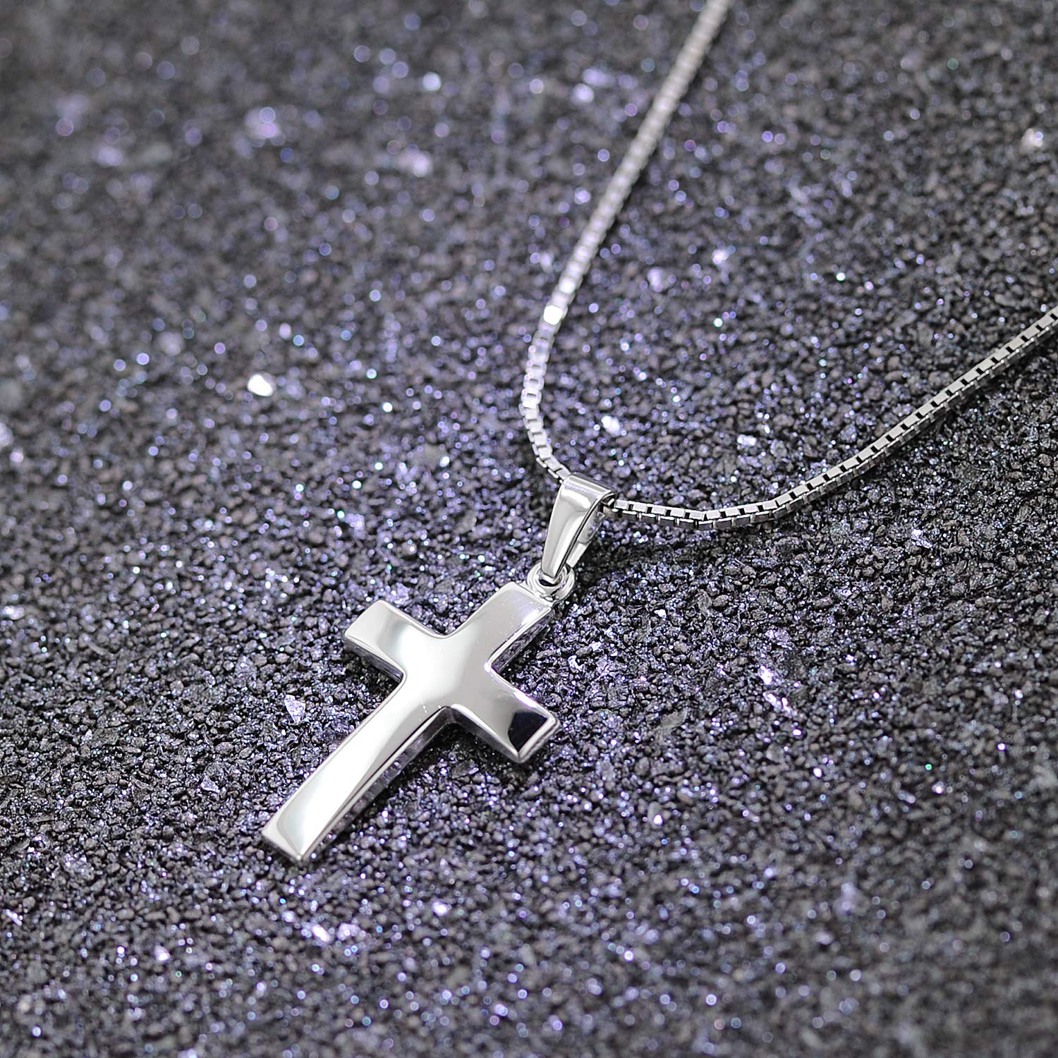 trendor Kreuz 21 mm Weißgold 333 (8 Kt) mit Silber-Halskette 39910 | zeitlose Halskette für Damen und Herren, Schmuckstück aus Echtgold und Sterlingsilber,