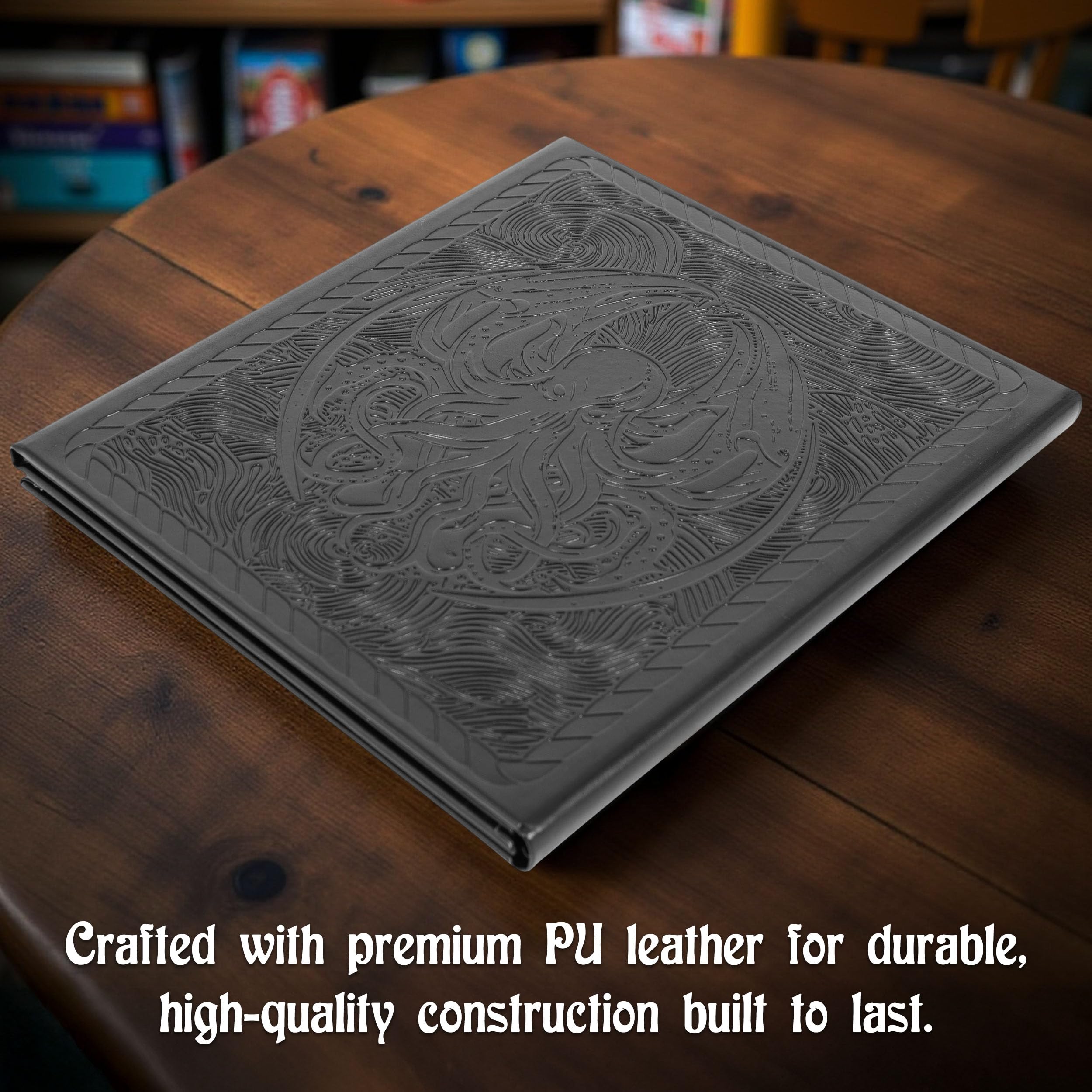 CASEMATIX Écran DM compact – Écran Dungeon Master à 3 panneaux avec poches transparentes, écran GM en cuir PU, compatible avec effacement humide, format de voyage pour campagnes RPG portables
